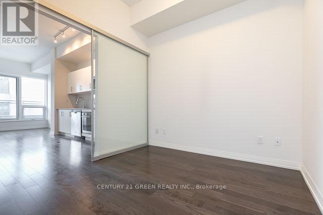 933 - 460 Adelaide Street E, Toronto (Moss Park), Ontario  M5A 0E7 - Photo 9 - C12771134