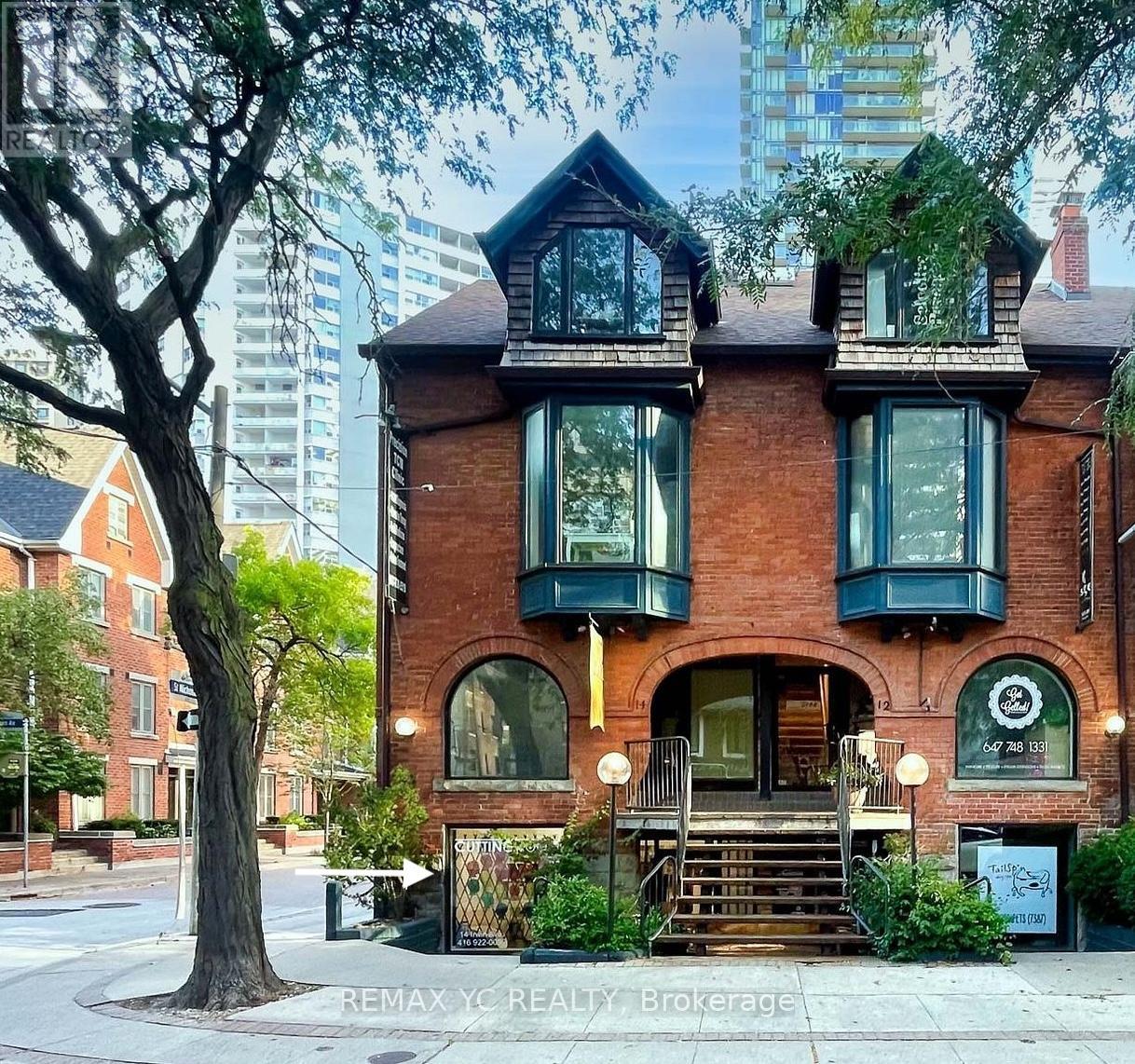 LOWER F1 - 14 IRWIN AVENUE, Toronto, Ontario