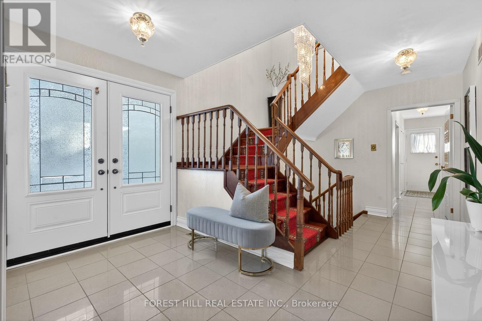 2 Fleming Drive, Toronto, Ontario  M2K 2Y3 - Photo 2 - C12771152