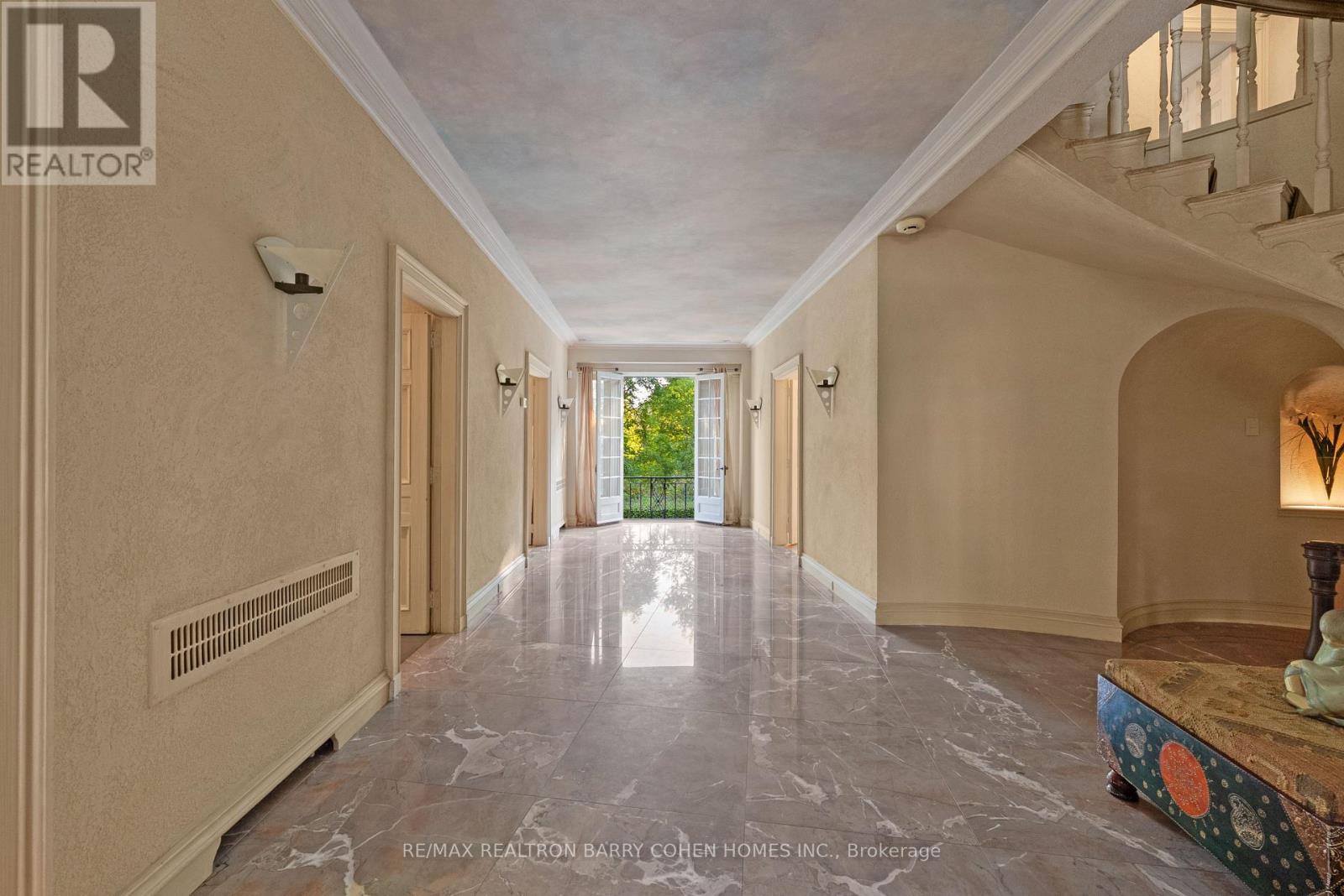 7 Alderbrook Drive, Toronto, Ontario  M3B 1E3 - Photo 11 - C12771164