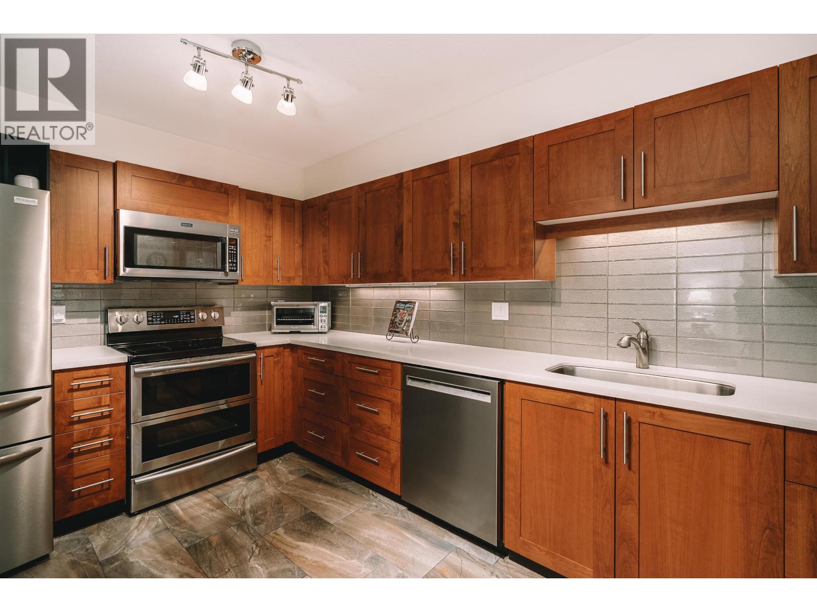 301 1230 Quayside Drive, New Westminster, British Columbia  V3M 6H1 - Photo 9 - R3087782