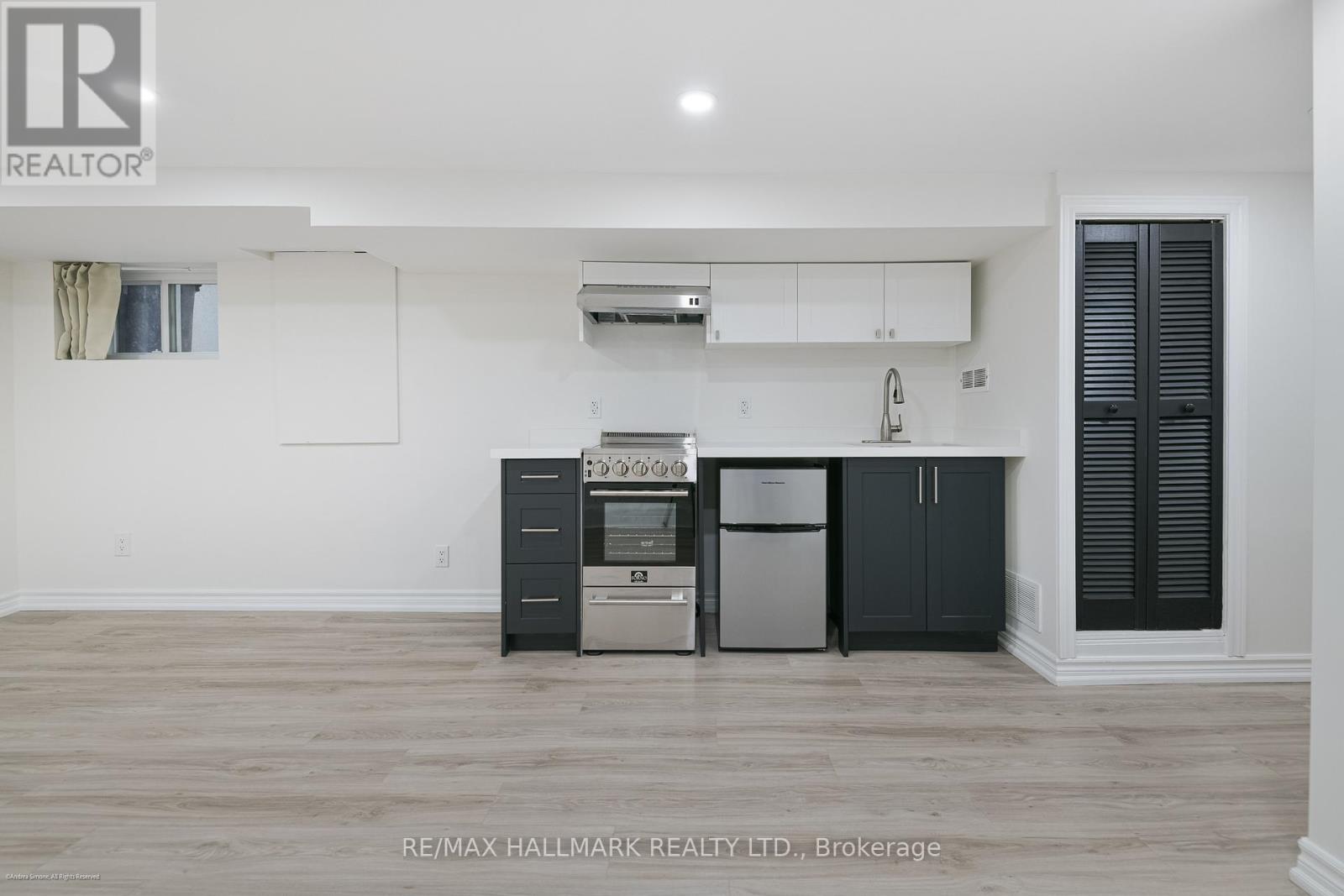 Bsmt - 208 Cedarvale Avenue, Toronto, Ontario  M4C 4K2 - Photo 5 - E12771114