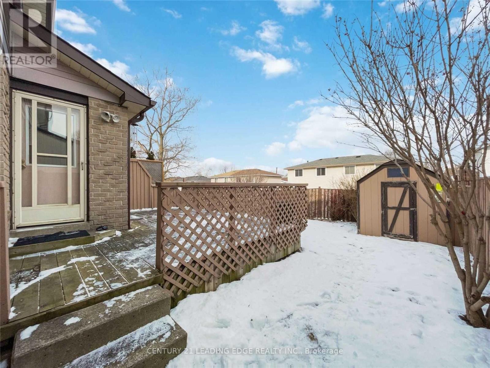 1334 Pinehurst Avenue, Oshawa, Ontario  L1H 8G5 - Photo 6 - E12768646