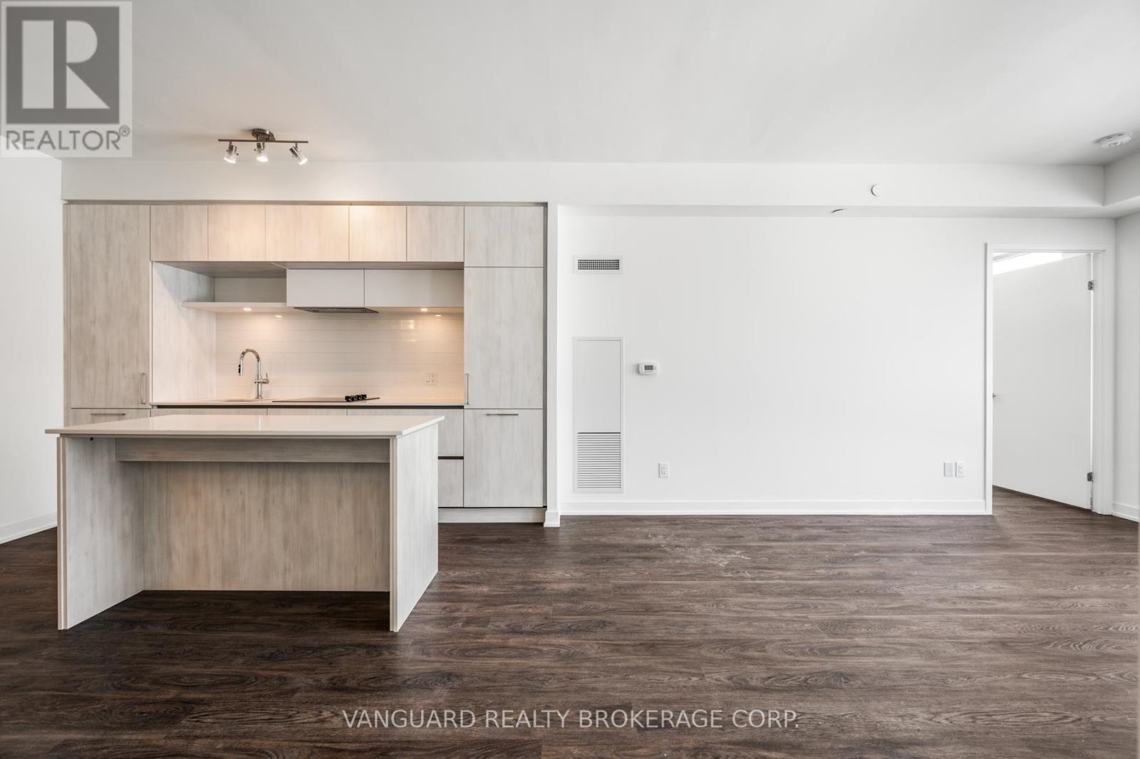 1126 - 2 David Eyer Road, Richmond Hill, Ontario  L4S 0N6 - Photo 10 - N12771008