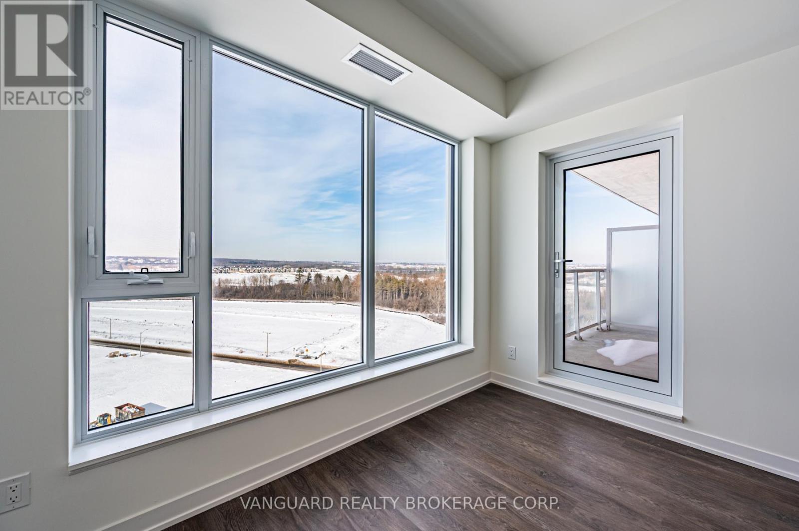 1126 - 2 David Eyer Road, Richmond Hill, Ontario  L4S 0N6 - Photo 25 - N12771008