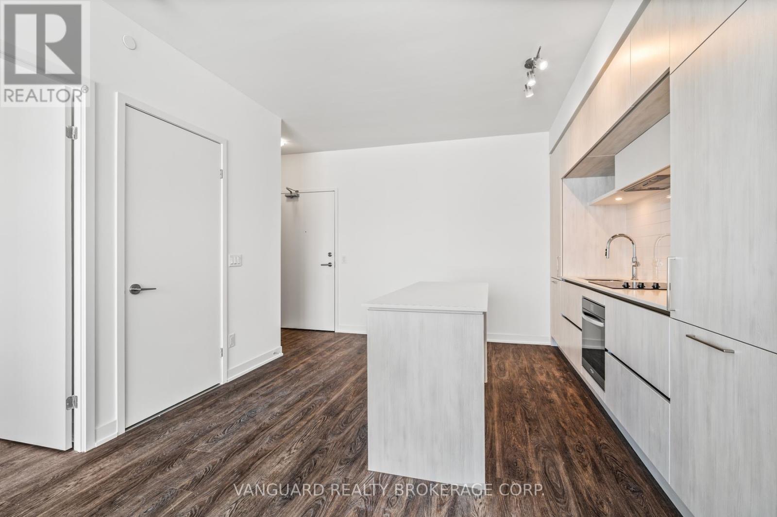 1126 - 2 David Eyer Road, Richmond Hill, Ontario  L4S 0N6 - Photo 7 - N12771008