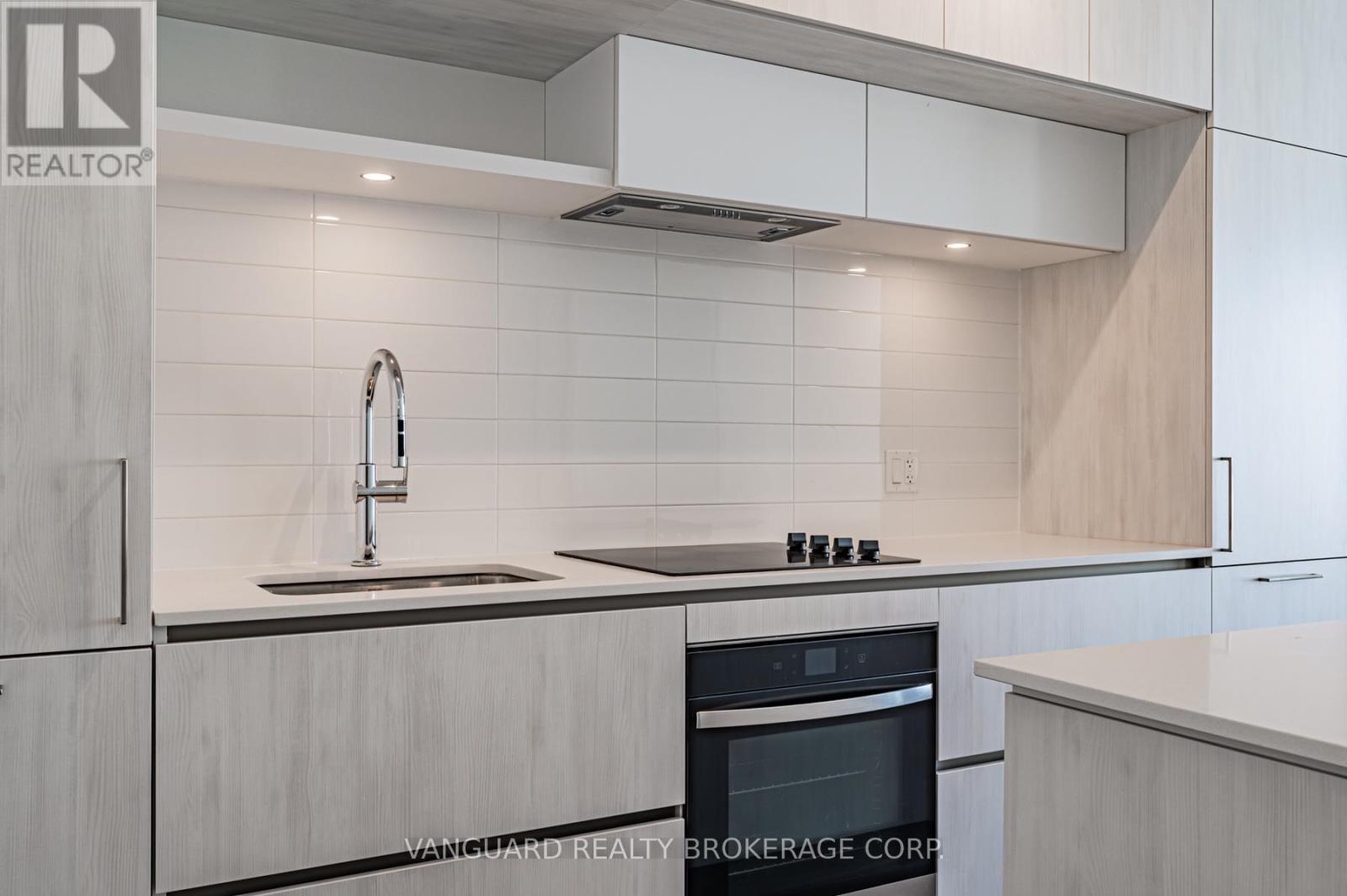 1126 - 2 David Eyer Road, Richmond Hill, Ontario  L4S 0N6 - Photo 9 - N12771008