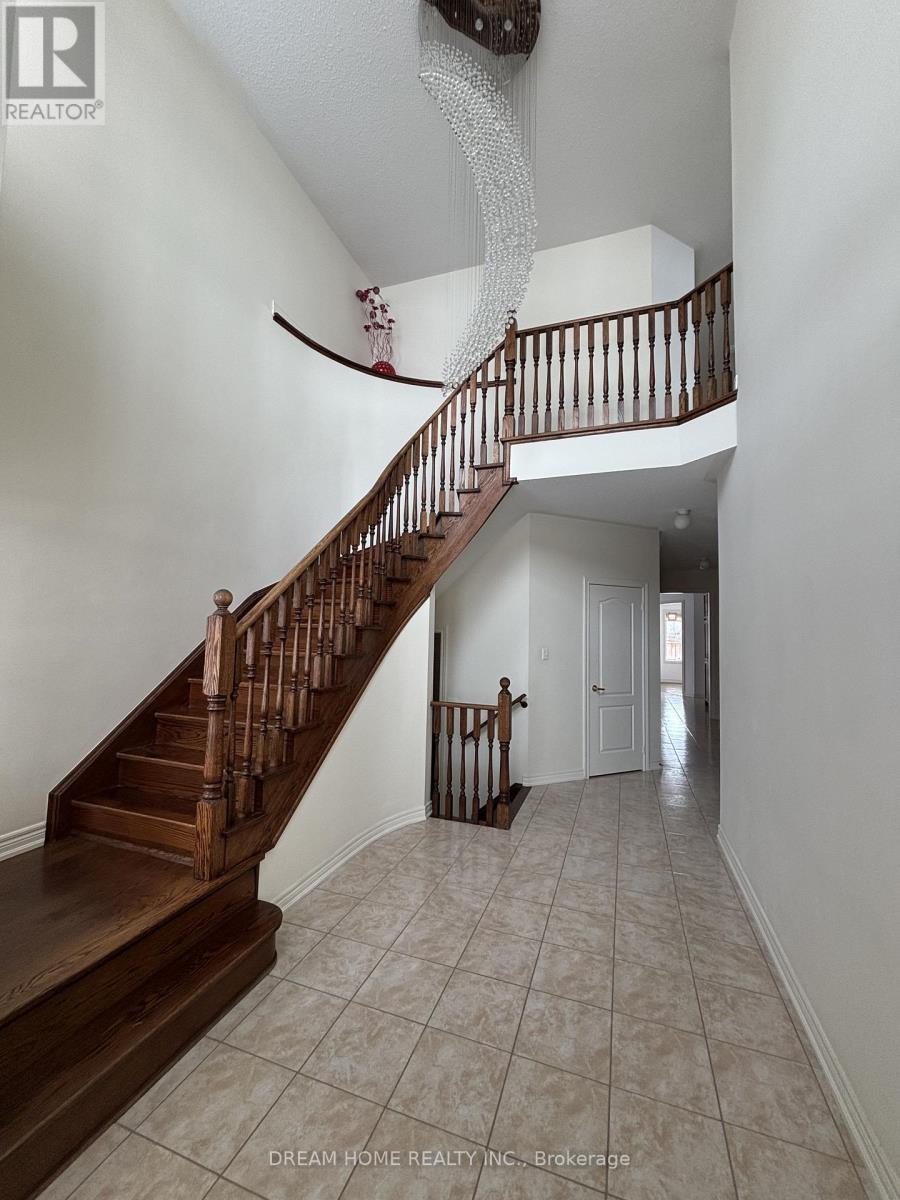 276 The Bridle Walk, Markham, Ontario  L6C 0V7 - Photo 2 - N12771090