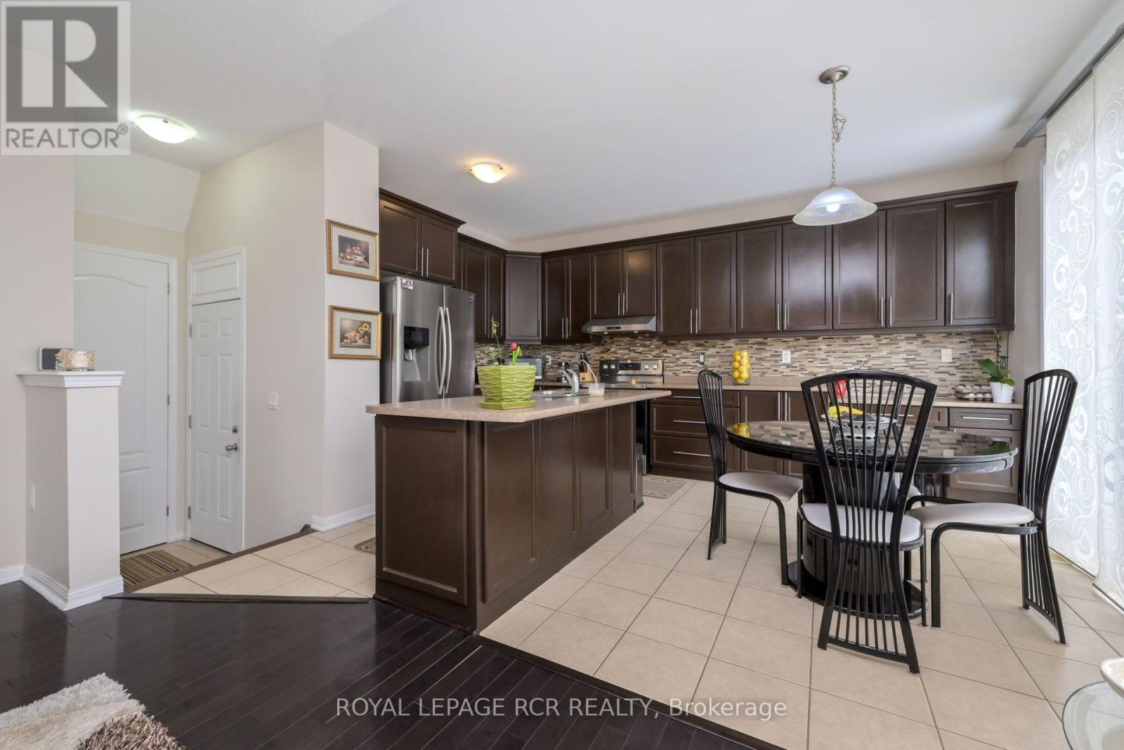 Upper - 62 Ferris Lane, New Tecumseth, Ontario  L9R 0J3 - Photo 10 - N12771192