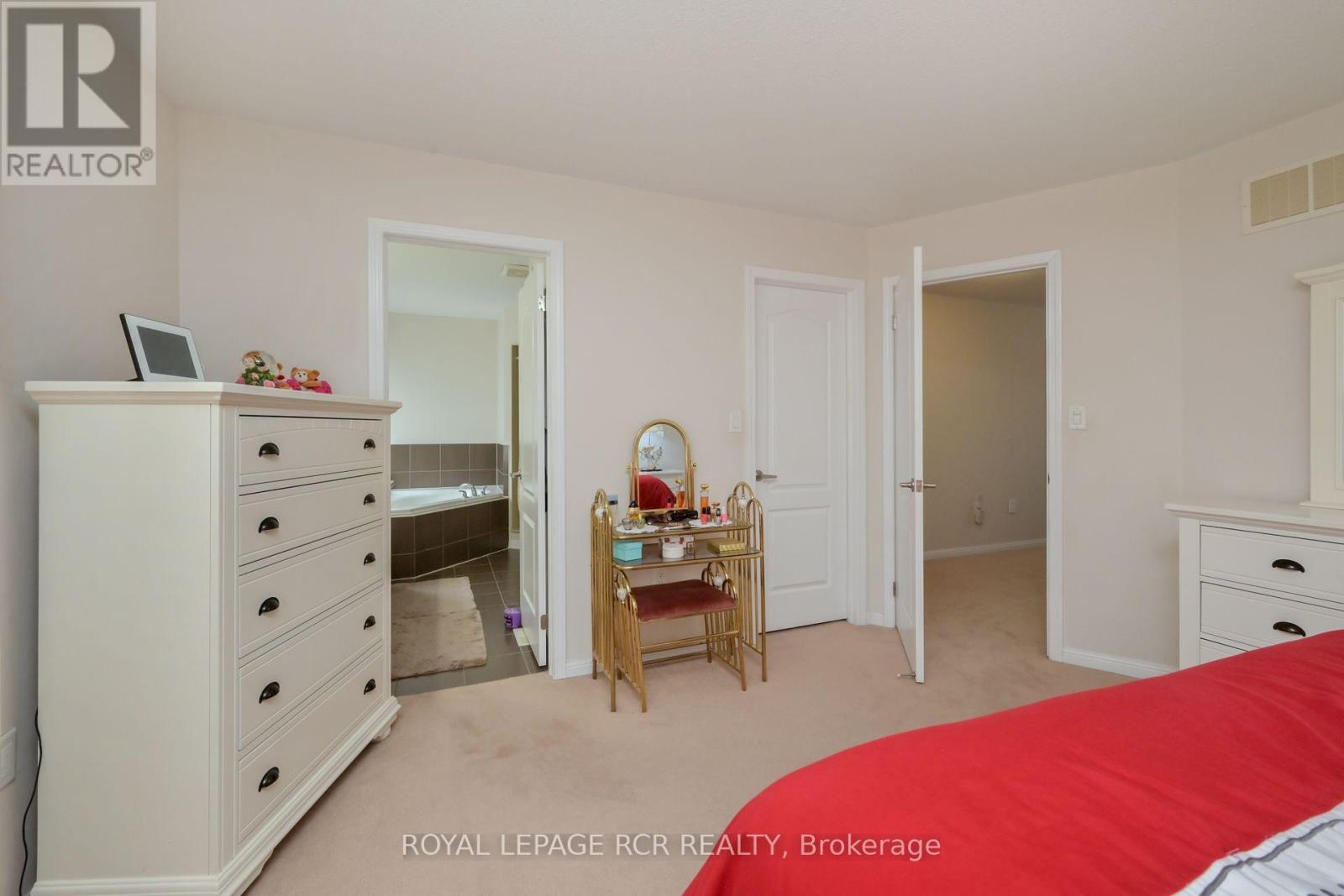 Upper - 62 Ferris Lane, New Tecumseth, Ontario  L9R 0J3 - Photo 14 - N12771192