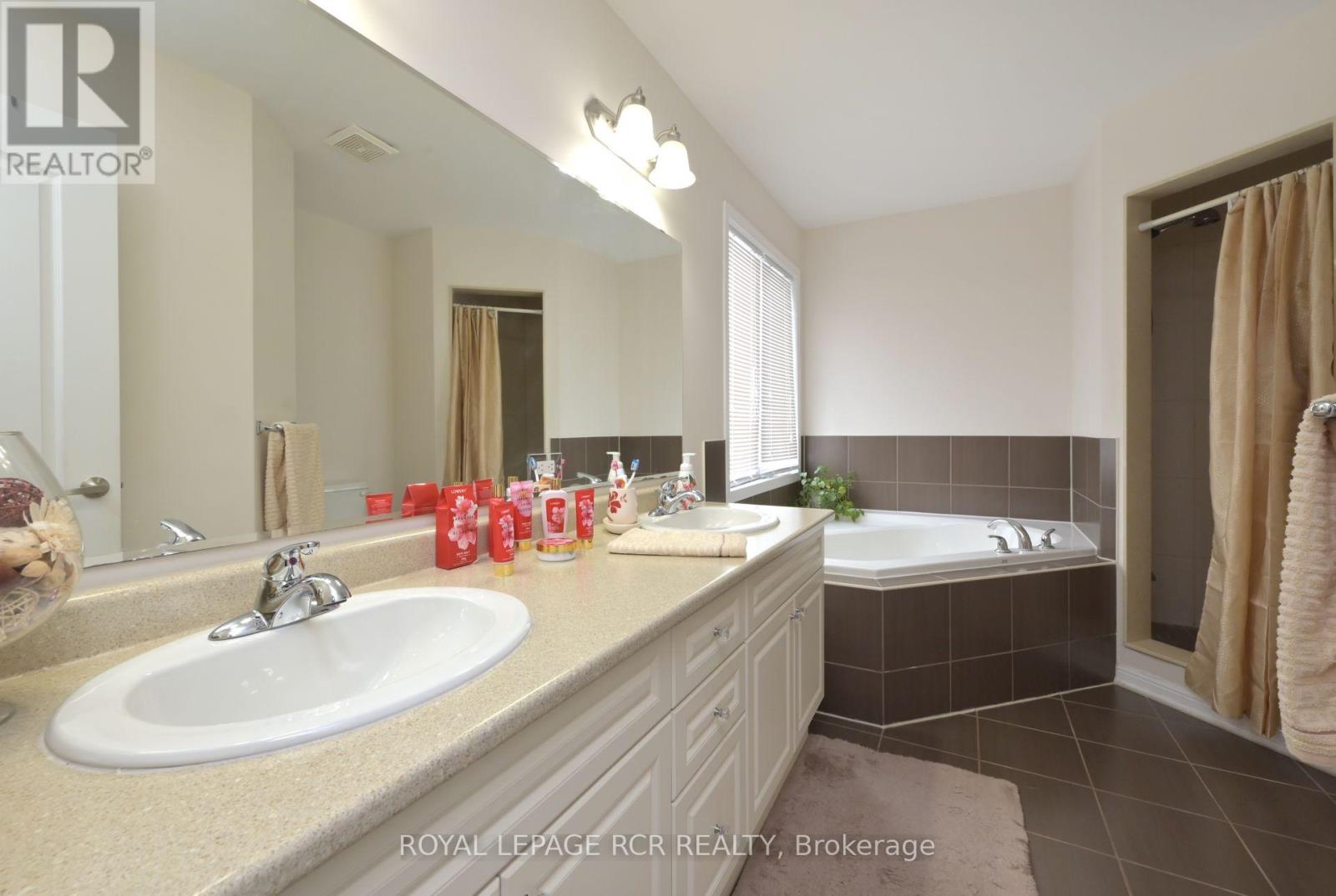 Upper - 62 Ferris Lane, New Tecumseth, Ontario  L9R 0J3 - Photo 15 - N12771192