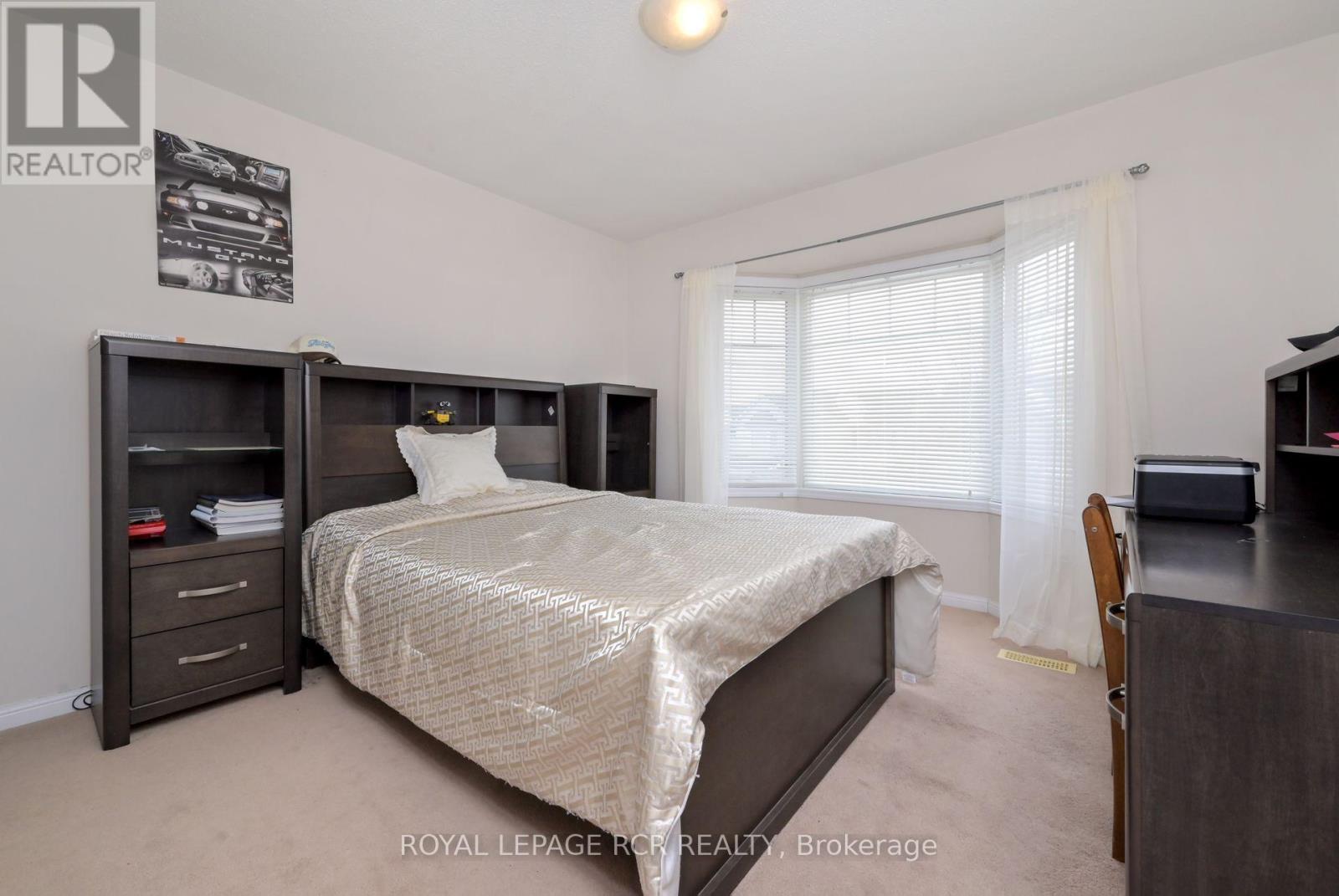 Upper - 62 Ferris Lane, New Tecumseth, Ontario  L9R 0J3 - Photo 16 - N12771192