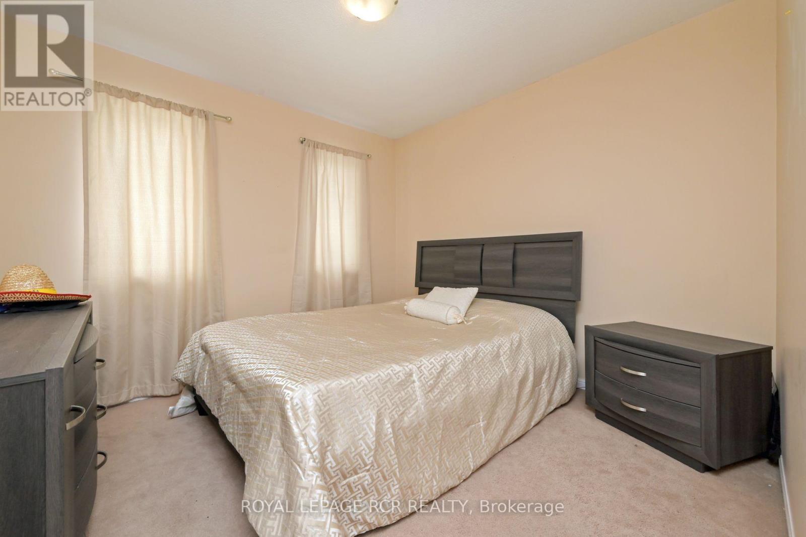 Upper - 62 Ferris Lane, New Tecumseth, Ontario  L9R 0J3 - Photo 17 - N12771192