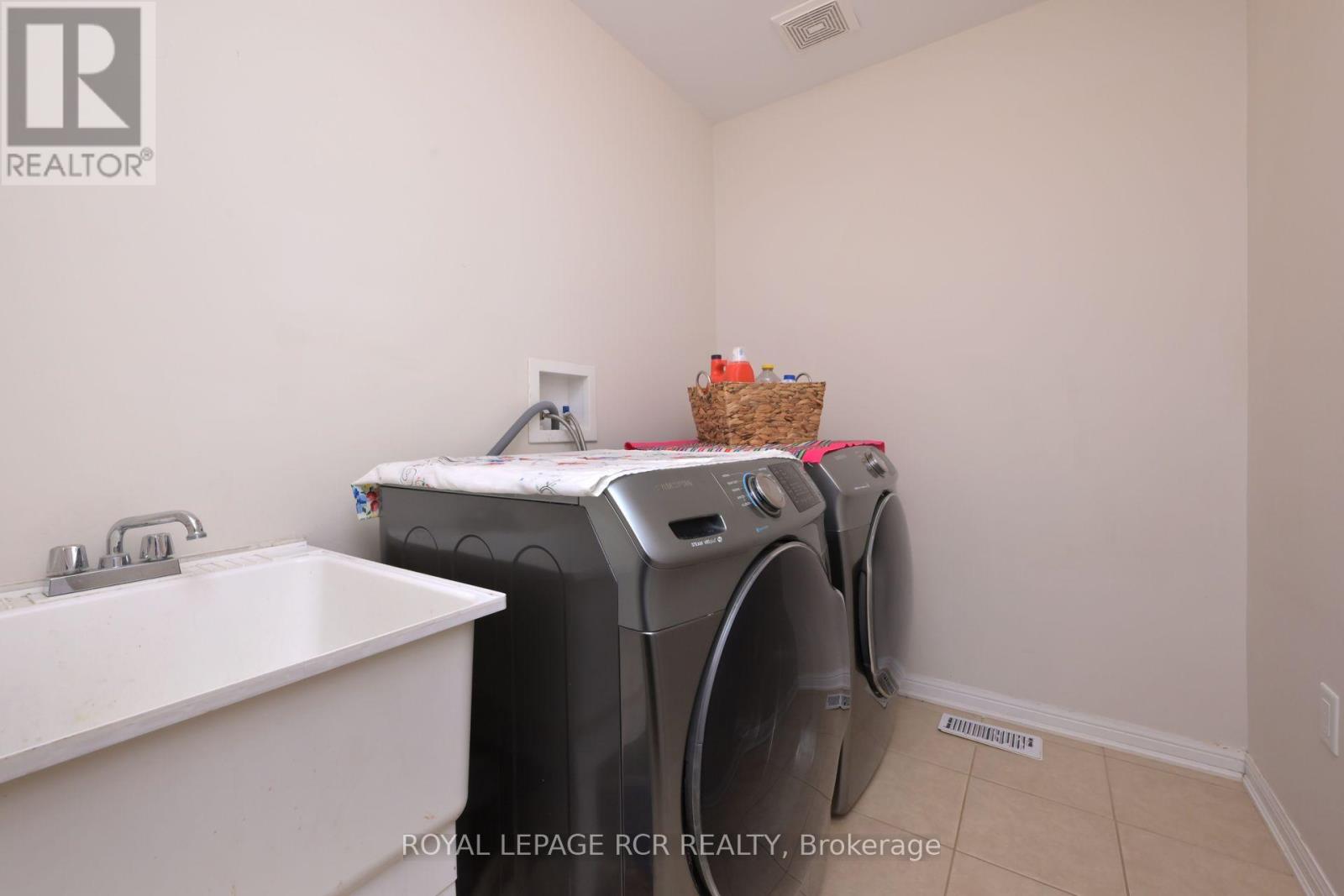 Upper - 62 Ferris Lane, New Tecumseth, Ontario  L9R 0J3 - Photo 20 - N12771192