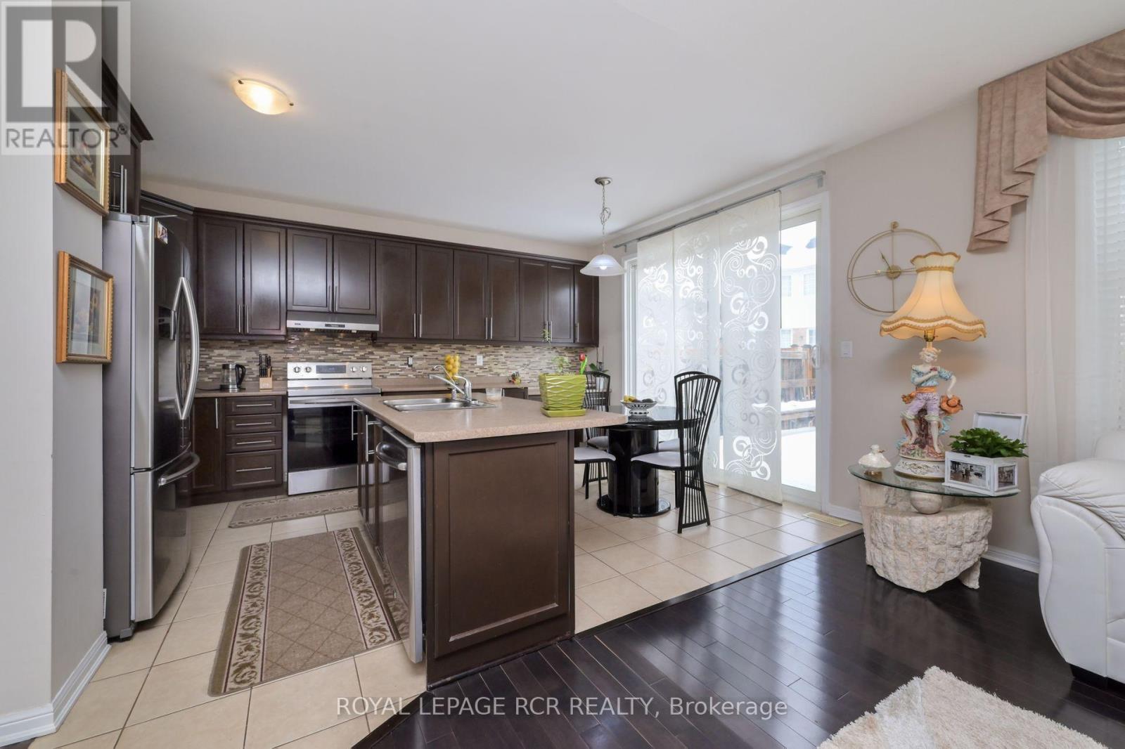 Upper - 62 Ferris Lane, New Tecumseth, Ontario  L9R 0J3 - Photo 9 - N12771192