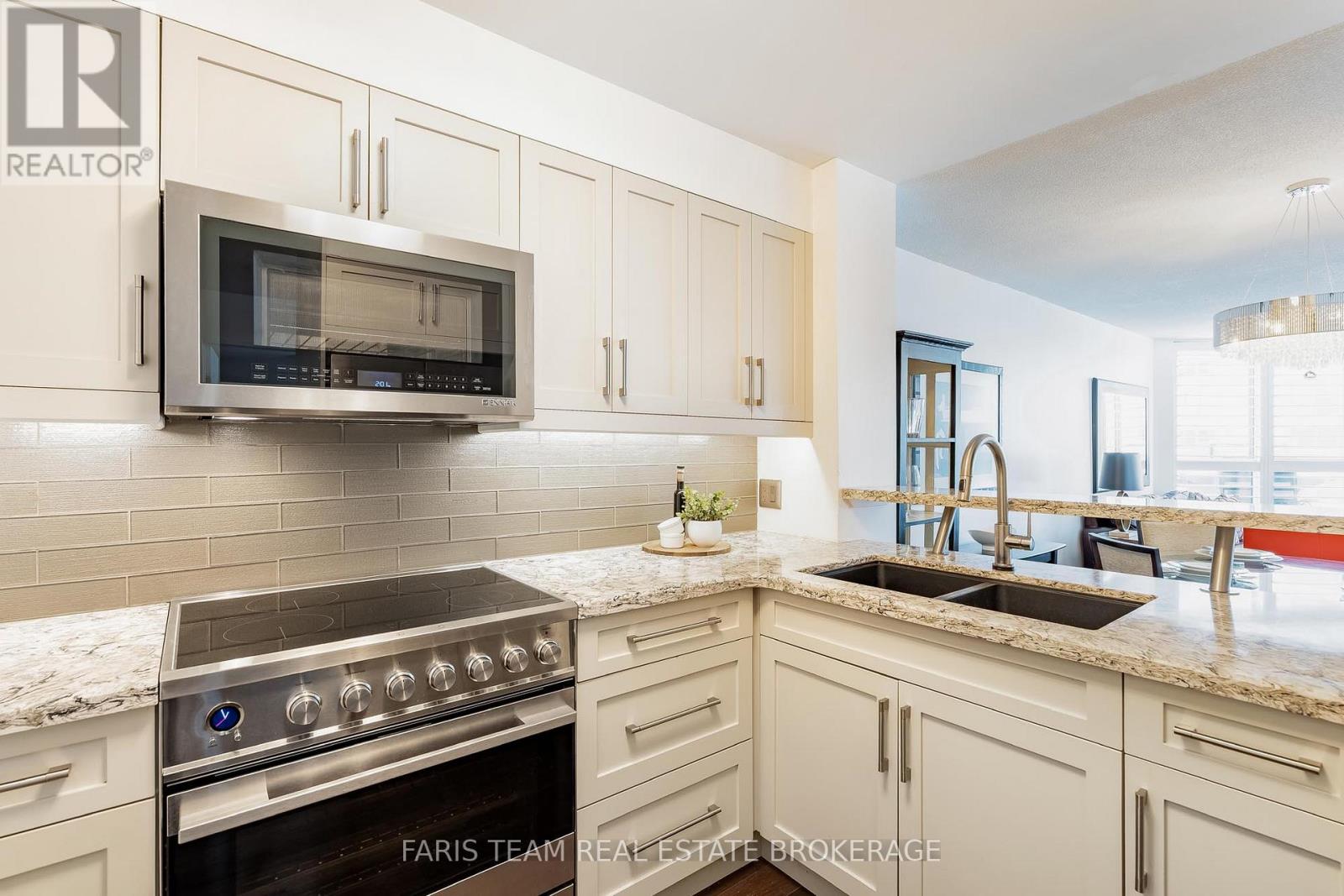 304 - 150 Dunlop Street E, Barrie, Ontario  L4M 6H1 - Photo 5 - S12771172