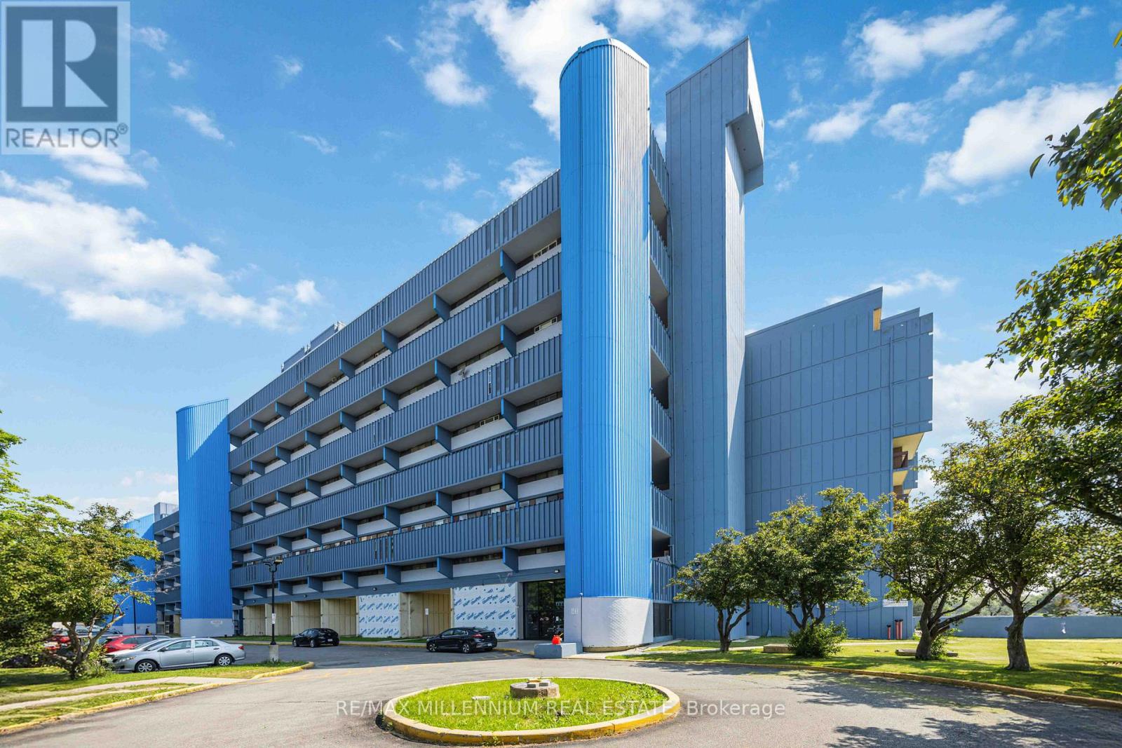 720 - 4645 JANE STREET, Toronto, Ontario