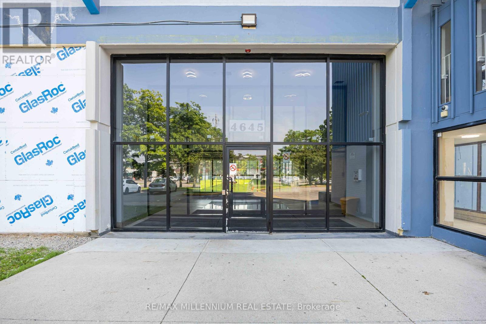 720 - 4645 Jane Street, Toronto, Ontario  M3N 2K9 - Photo 2 - W12771004