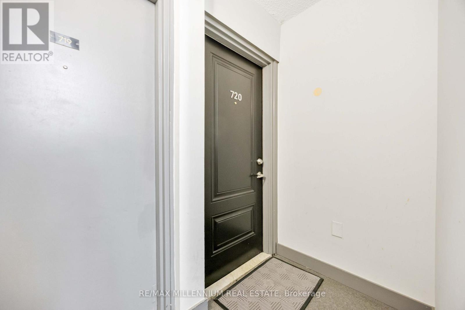720 - 4645 Jane Street, Toronto, Ontario  M3N 2K9 - Photo 5 - W12771004