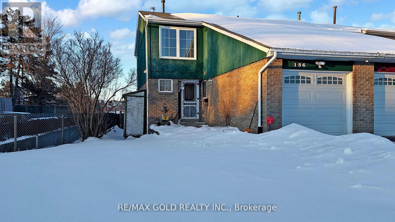 156 Royal Salisbury Way, Brampton, Ontario  L6V 3J9 - Photo 2 - W12771010