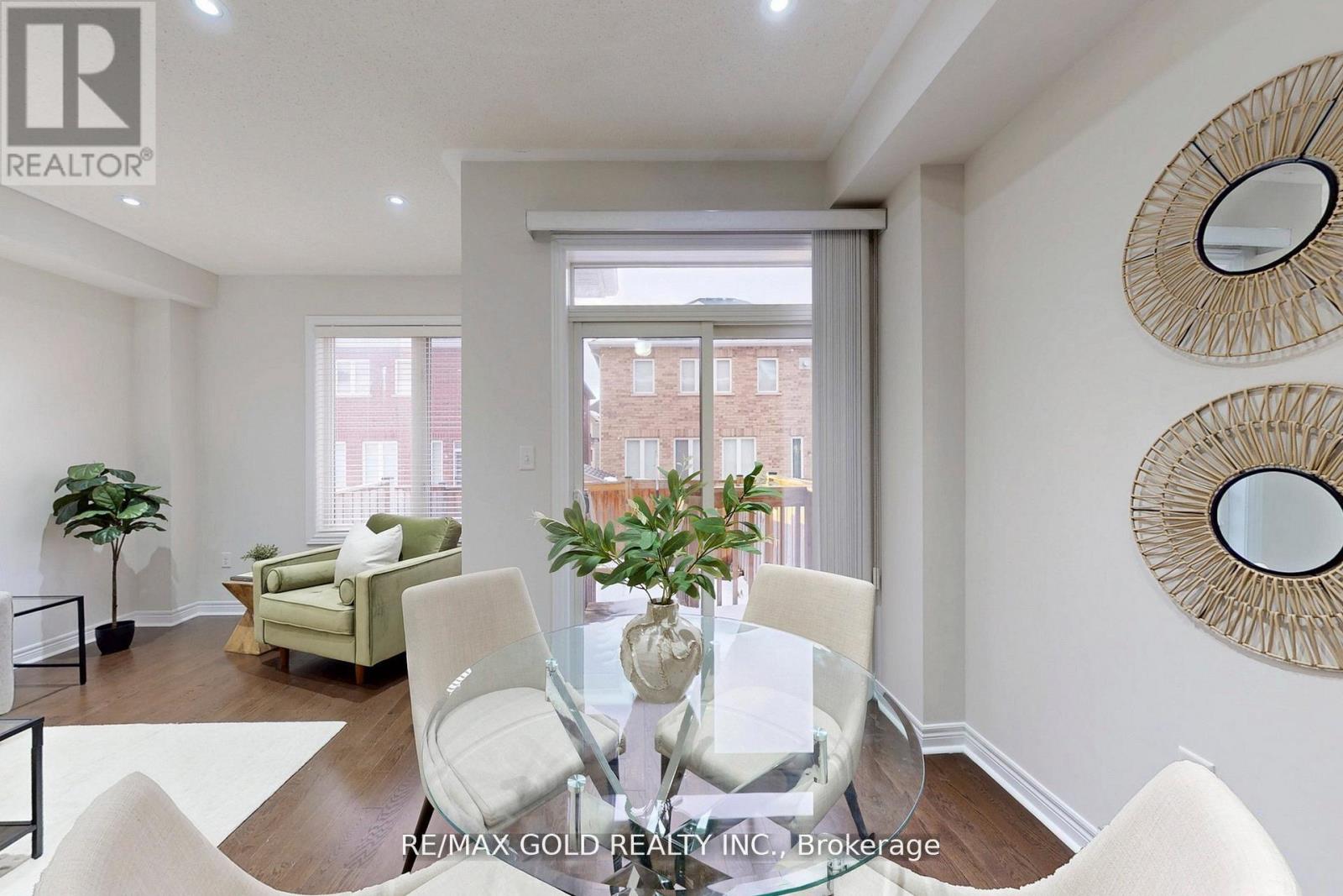 62 Pennycross Crescent, Brampton, Ontario  L7A 4M1 - Photo 17 - W12771016