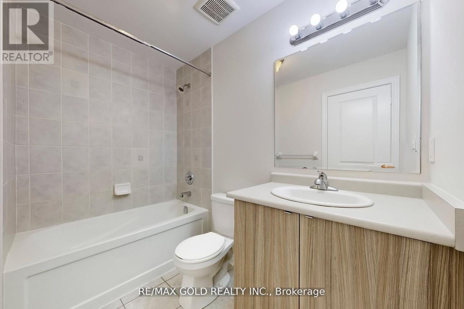 62 Pennycross Crescent, Brampton, Ontario  L7A 4M1 - Photo 38 - W12771016