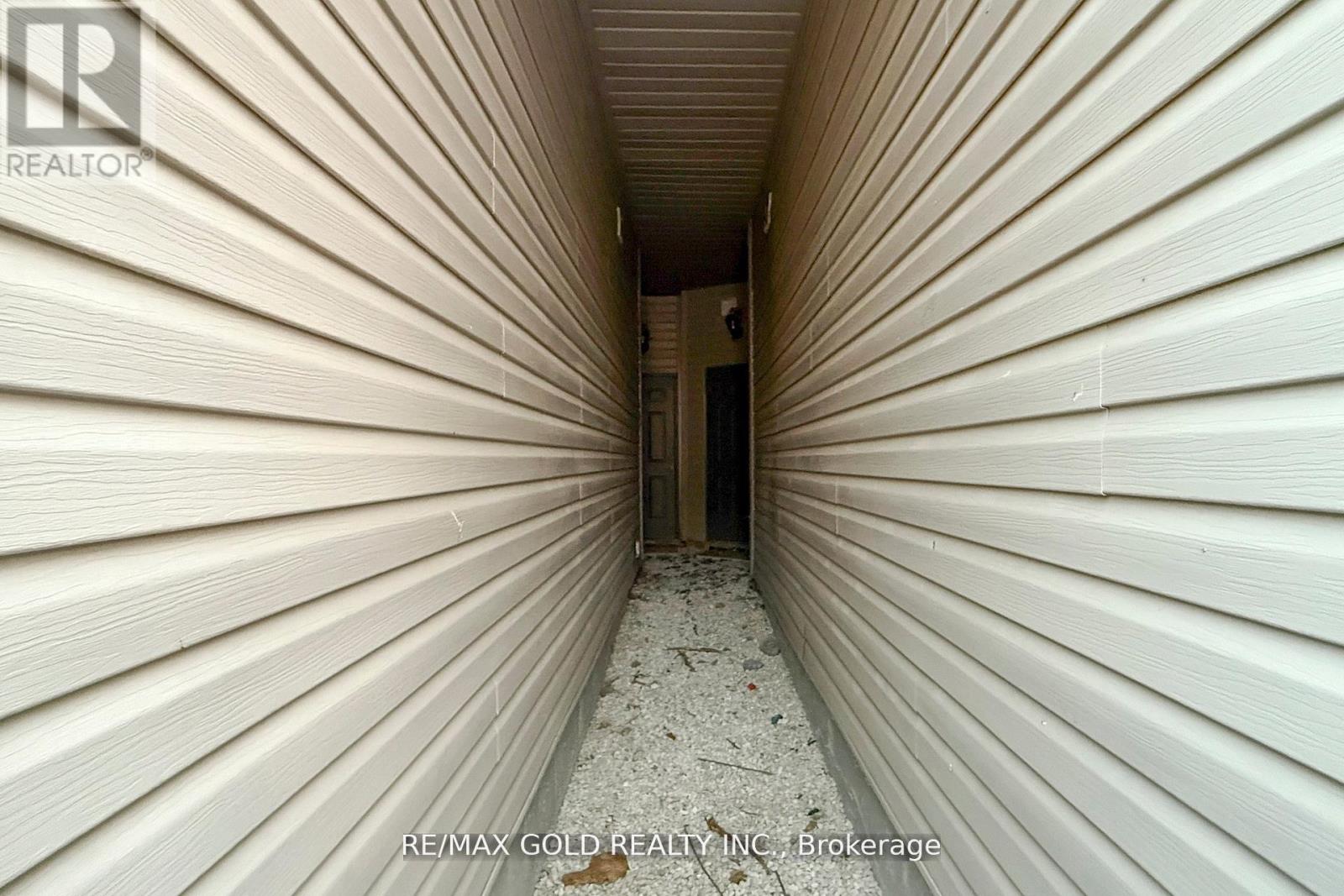 62 Pennycross Crescent, Brampton, Ontario  L7A 4M1 - Photo 46 - W12771016