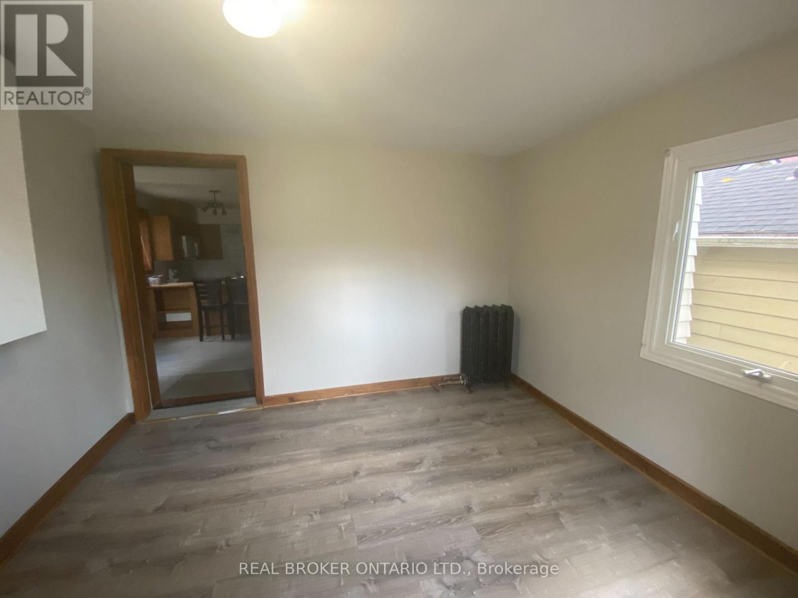 Unit B - 18 First Avenue, Orangeville, Ontario  L9W 1H8 - Photo 2 - W12771020