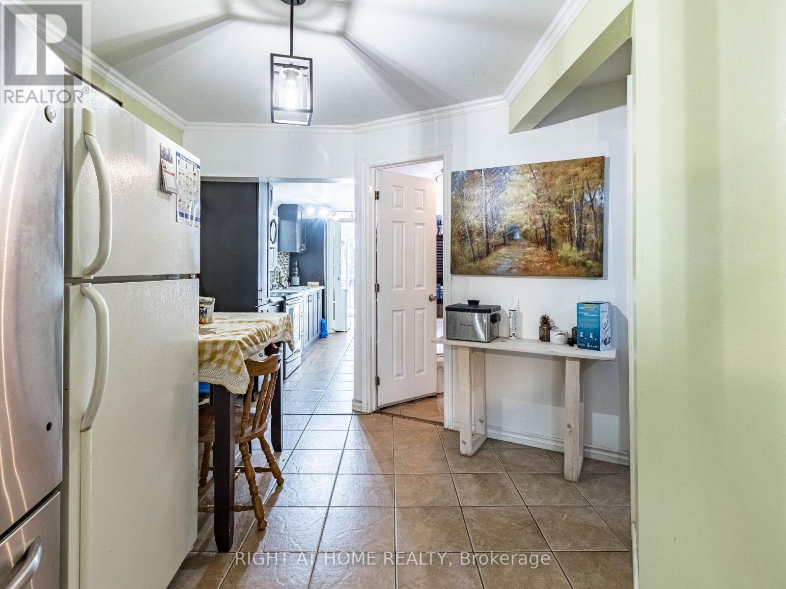 97 29th Street, Toronto, Ontario  M8W 3B1 - Photo 11 - W12771046