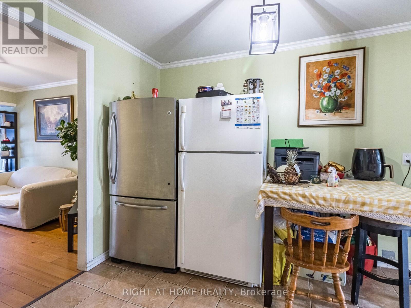 97 29th Street, Toronto, Ontario  M8W 3B1 - Photo 15 - W12771046