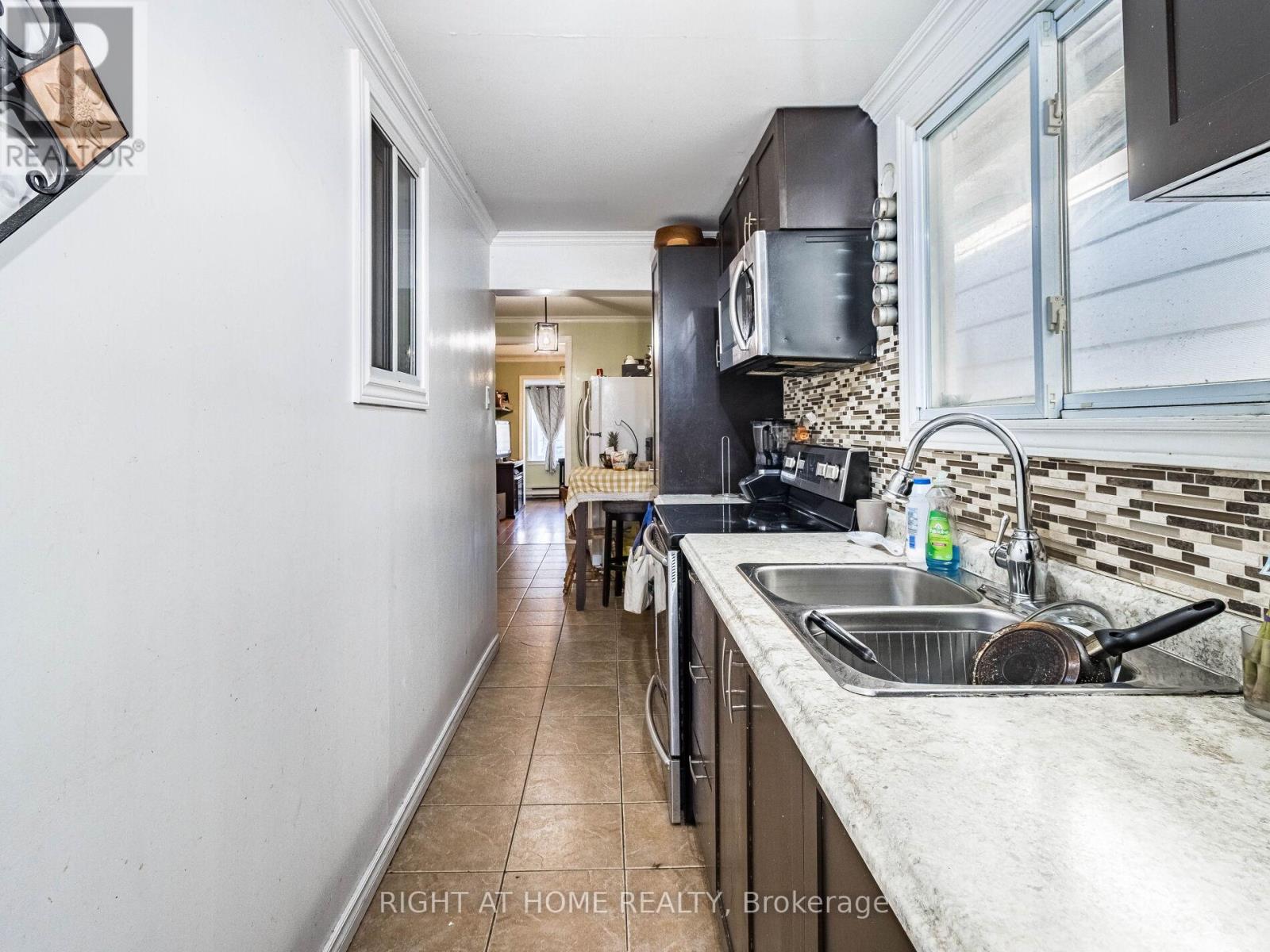 97 29th Street, Toronto, Ontario  M8W 3B1 - Photo 19 - W12771046