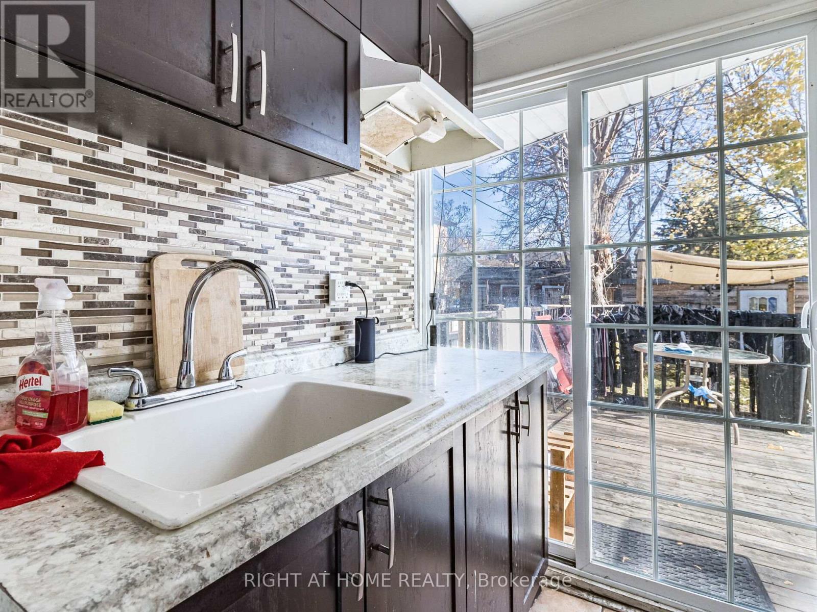 97 29th Street, Toronto, Ontario  M8W 3B1 - Photo 21 - W12771046