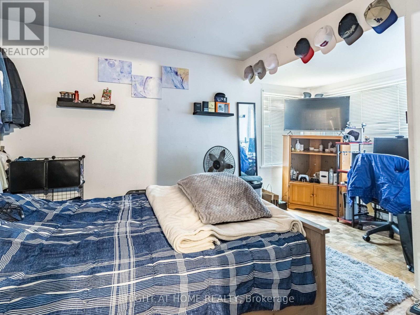 97 29th Street, Toronto, Ontario  M8W 3B1 - Photo 23 - W12771046