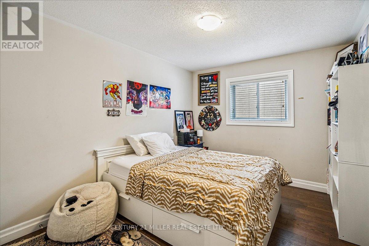 2382 Towne Boulevard, Oakville (Ro River Oaks), Ontario  L6H 5X6 - Photo 17 - W12771070