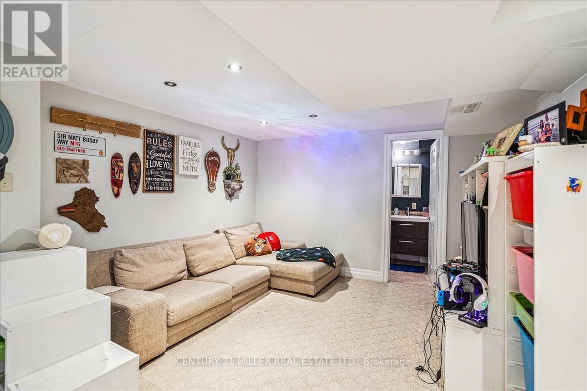 2382 Towne Boulevard, Oakville (Ro River Oaks), Ontario  L6H 5X6 - Photo 24 - W12771070