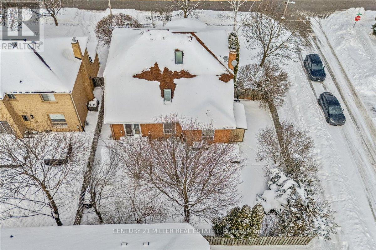 2382 Towne Boulevard, Oakville (Ro River Oaks), Ontario  L6H 5X6 - Photo 33 - W12771070