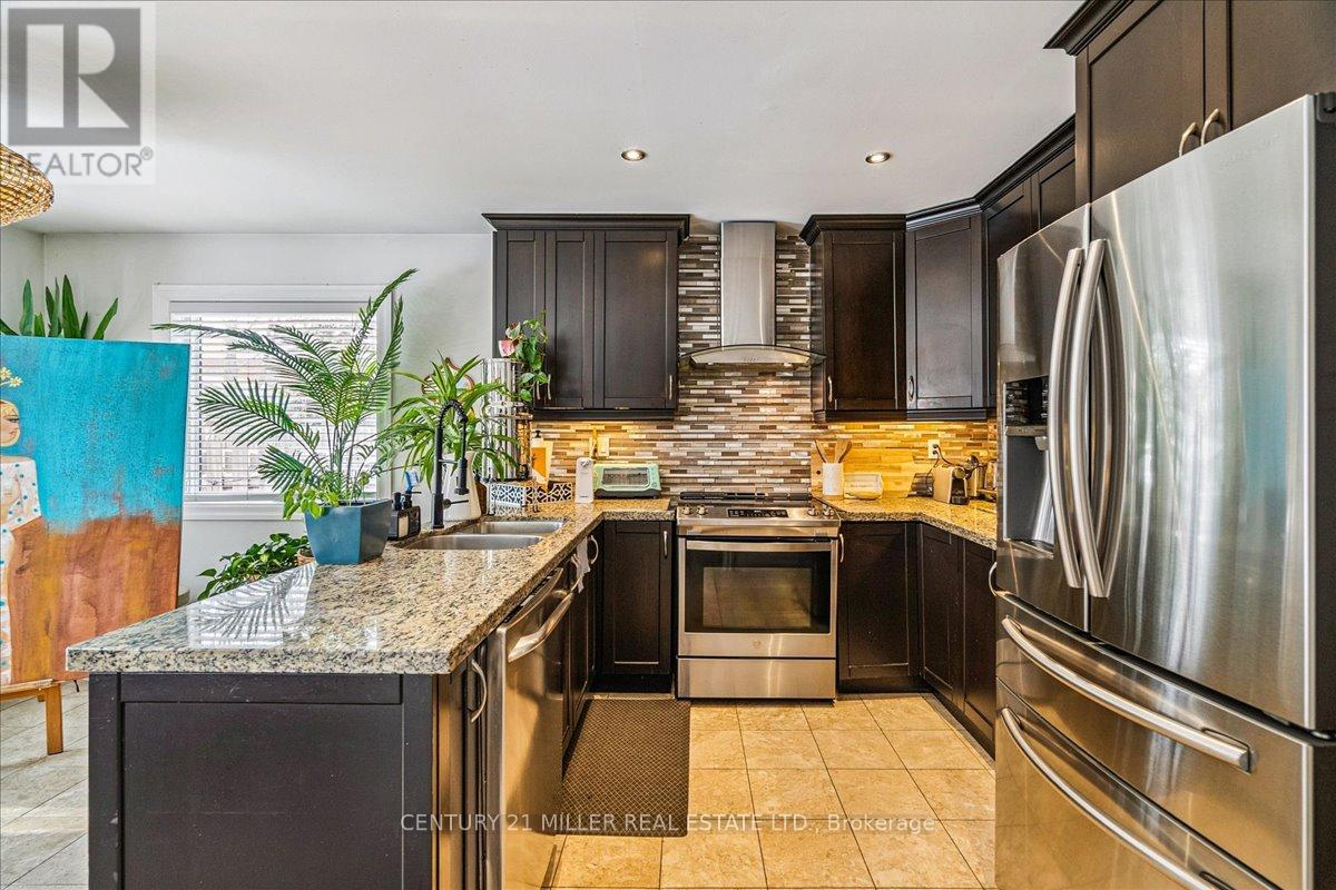 2382 Towne Boulevard, Oakville (Ro River Oaks), Ontario  L6H 5X6 - Photo 8 - W12771070