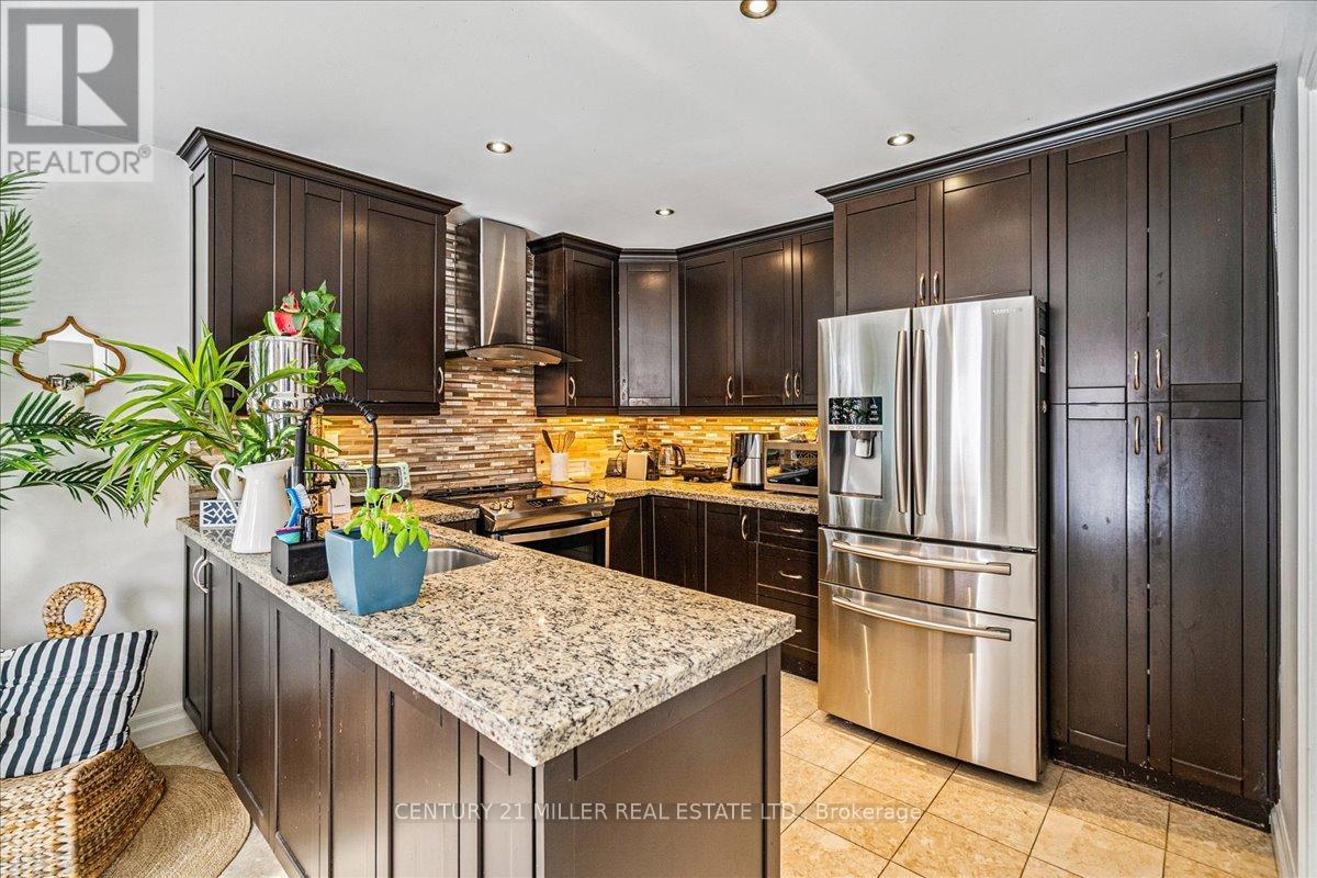 2382 Towne Boulevard, Oakville (Ro River Oaks), Ontario  L6H 5X6 - Photo 9 - W12771070