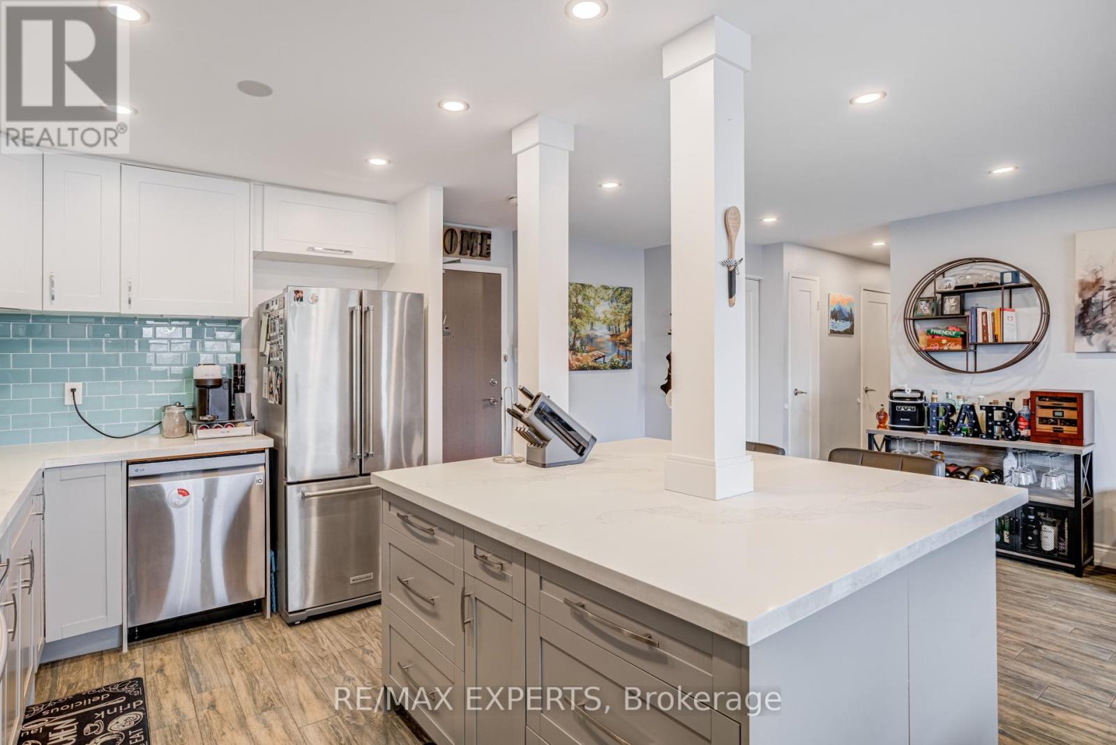 406 - 3390 Weston Road, Toronto, Ontario  M9M 2X3 - Photo 10 - W12771072