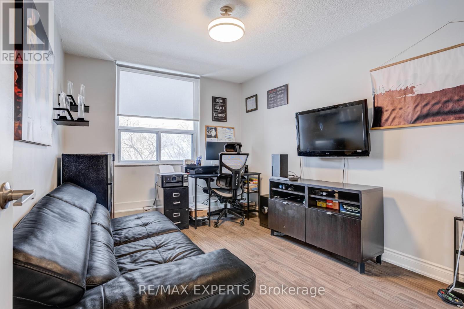 406 - 3390 Weston Road, Toronto, Ontario  M9M 2X3 - Photo 20 - W12771072