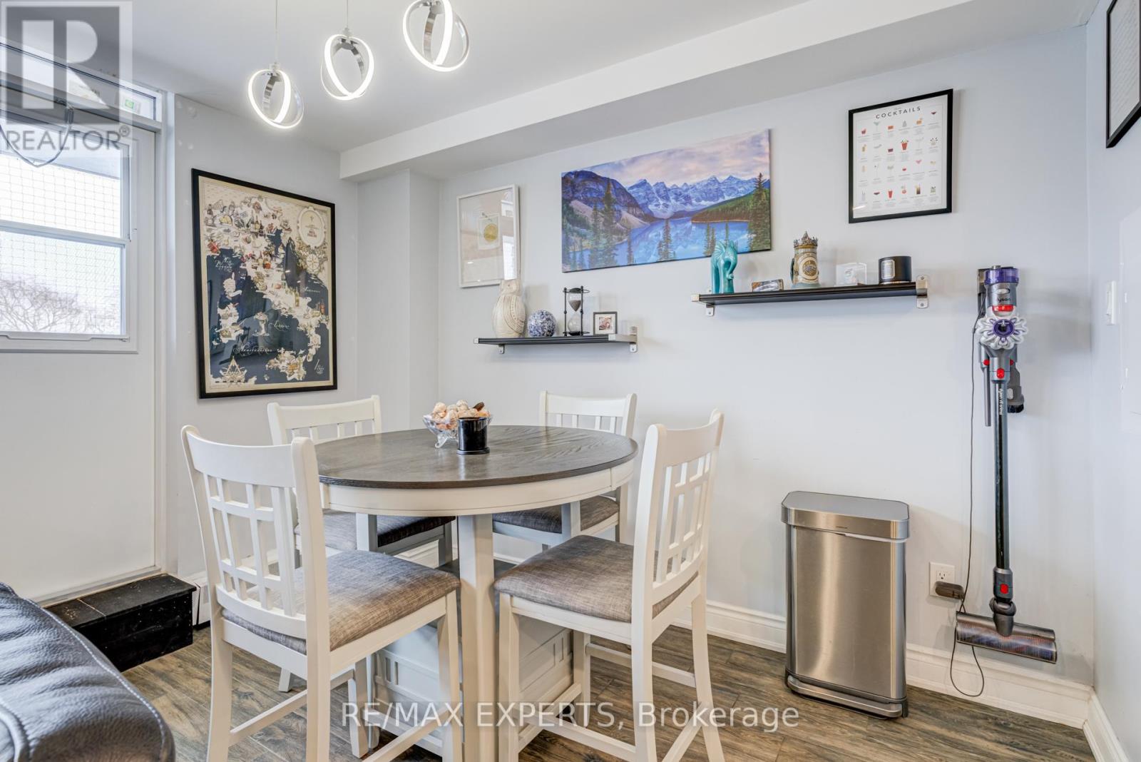 406 - 3390 Weston Road, Toronto, Ontario  M9M 2X3 - Photo 5 - W12771072