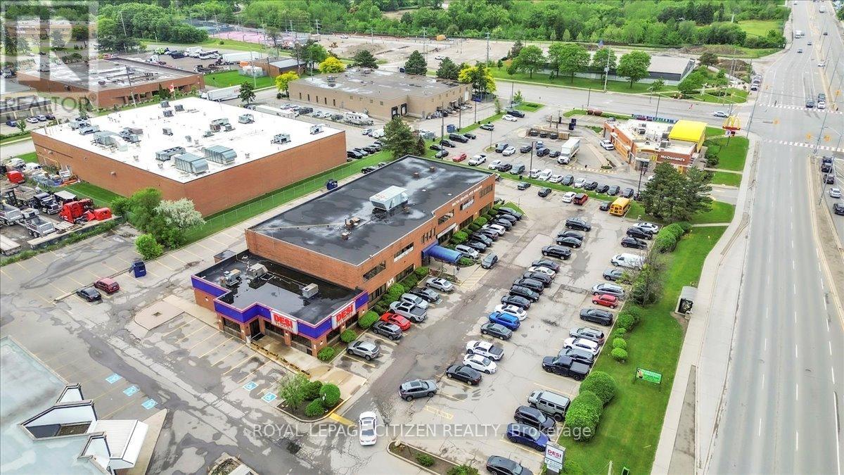 208 - 3530 Derry Road E, Mississauga (Northeast), Ontario  L4T 4E3 - Photo 4 - W12771086