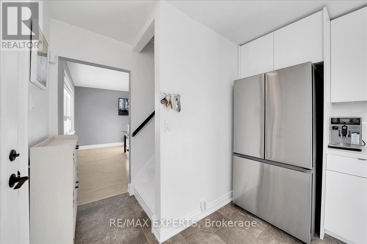 60 Anthony Road, Toronto, Ontario  M3K 1B3 - Photo 8 - W12771094