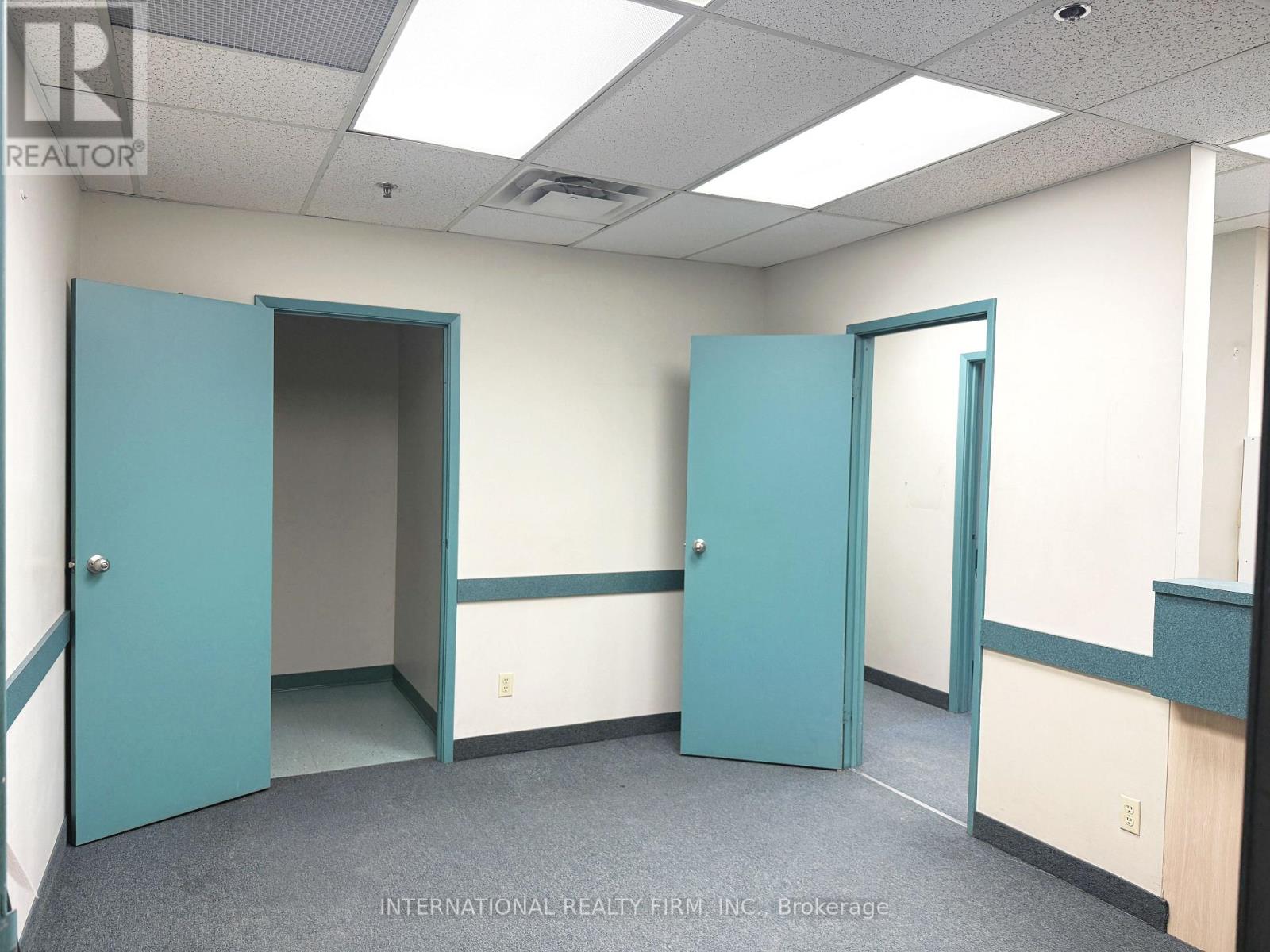 207 - 1635 Lawrence Avenue W, Toronto, Ontario  M6L 3C9 - Photo 3 - W12771098