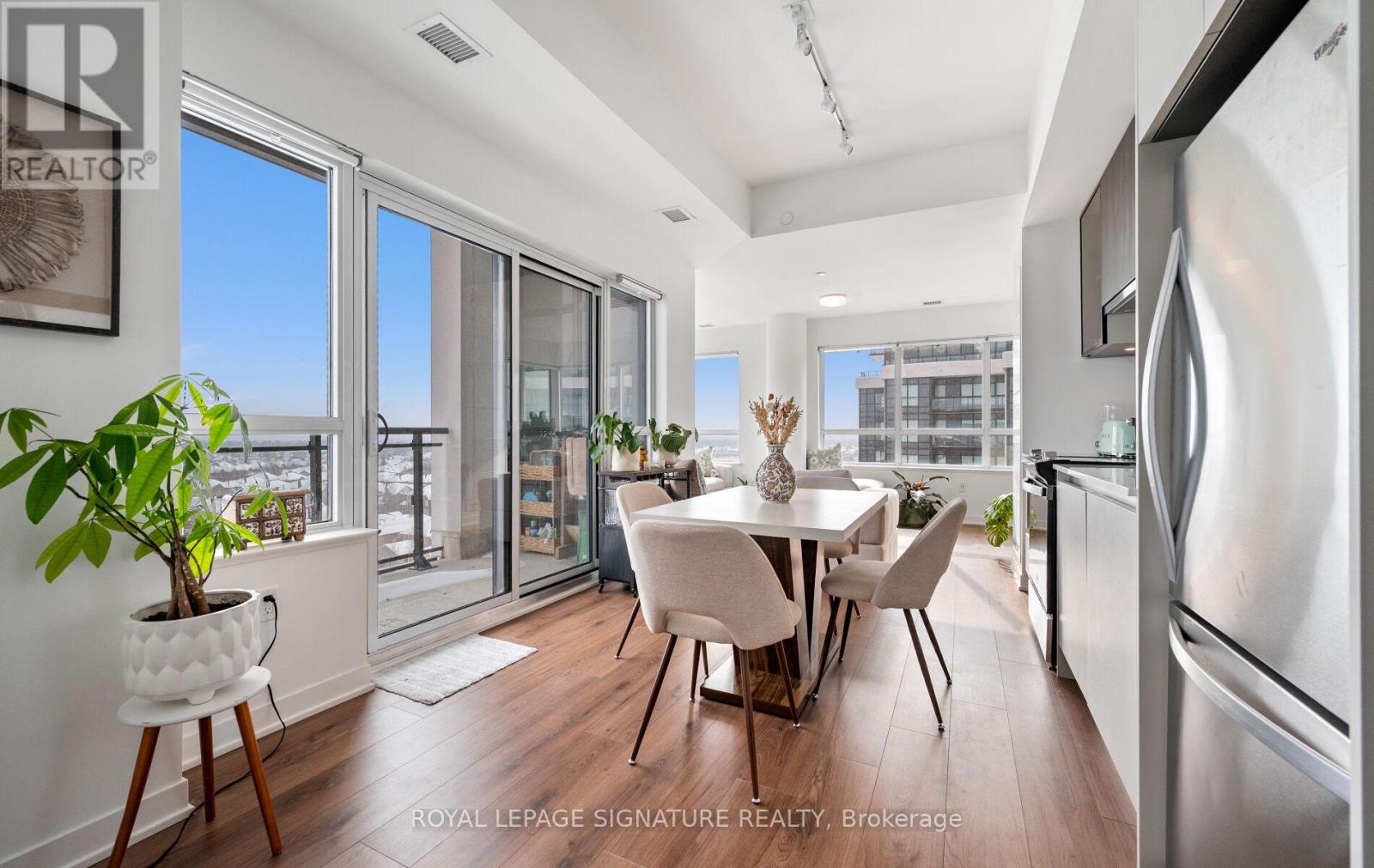 716 - 395 Dundas Street W, Oakville (Go Glenorchy), Ontario  L6M 5R8 - Photo 12 - W12771100