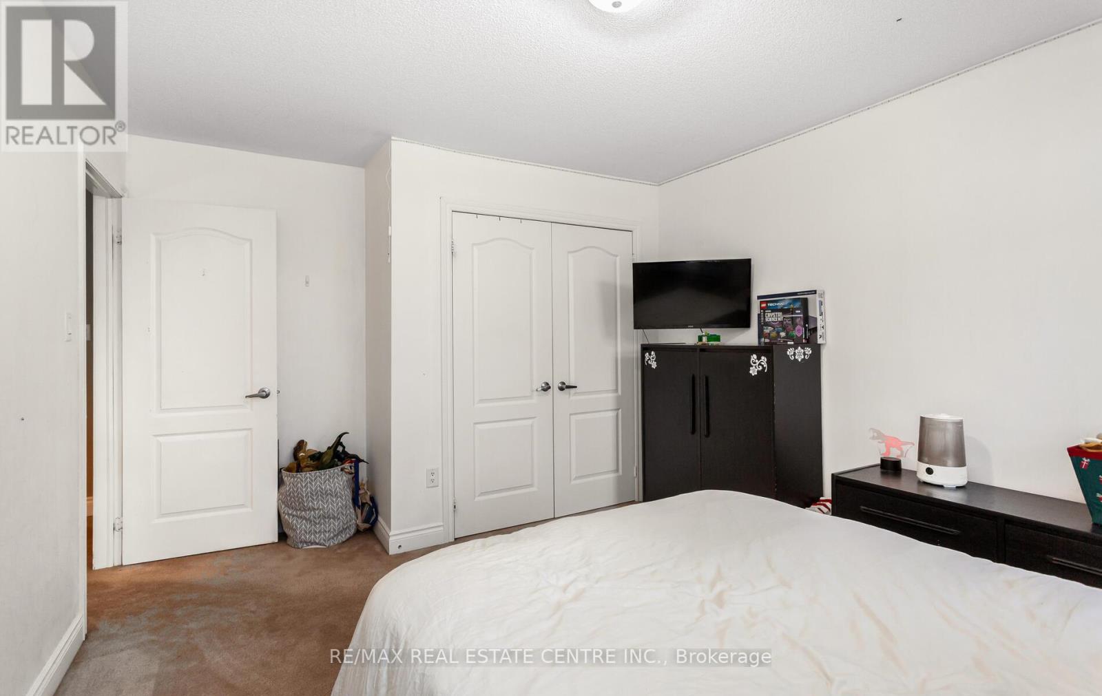 26 Saint Hubert Drive, Brampton, Ontario  L6P 1V7 - Photo 24 - W12771106