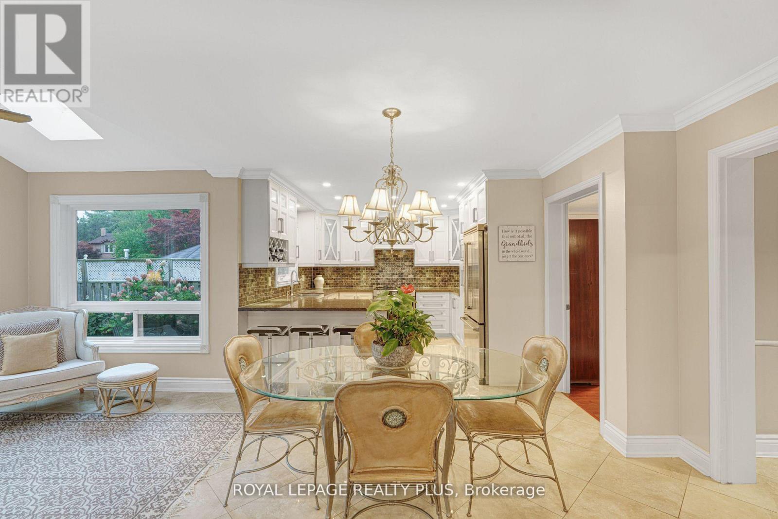 1760 Featherston Court, Mississauga, Ontario  L5L 3E3 - Photo 11 - W12771122