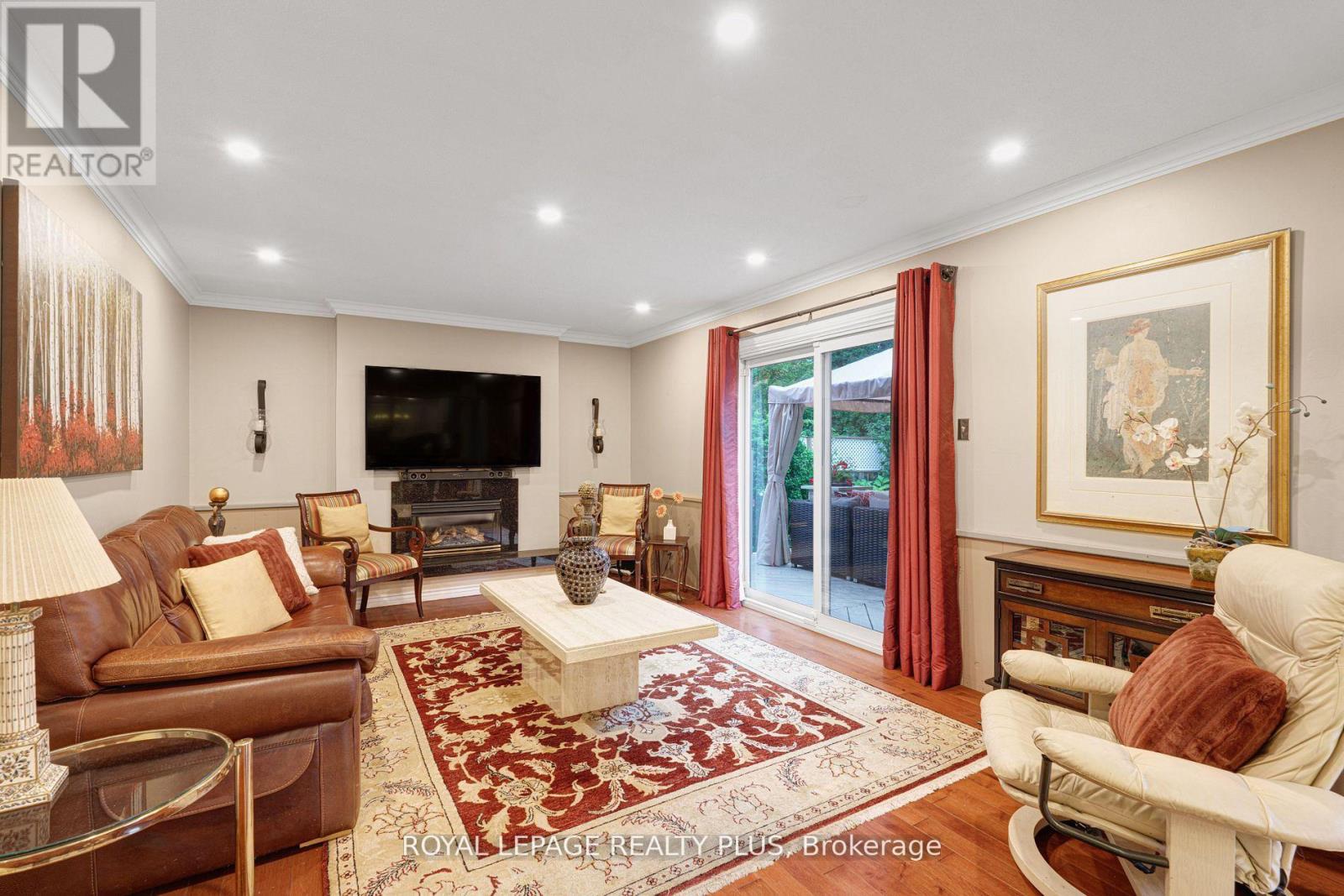 1760 Featherston Court, Mississauga, Ontario  L5L 3E3 - Photo 17 - W12771122