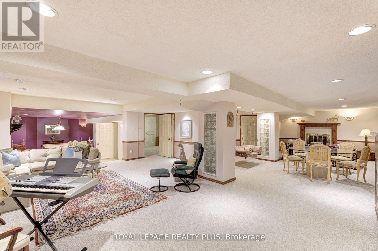 1760 Featherston Court, Mississauga, Ontario  L5L 3E3 - Photo 37 - W12771122