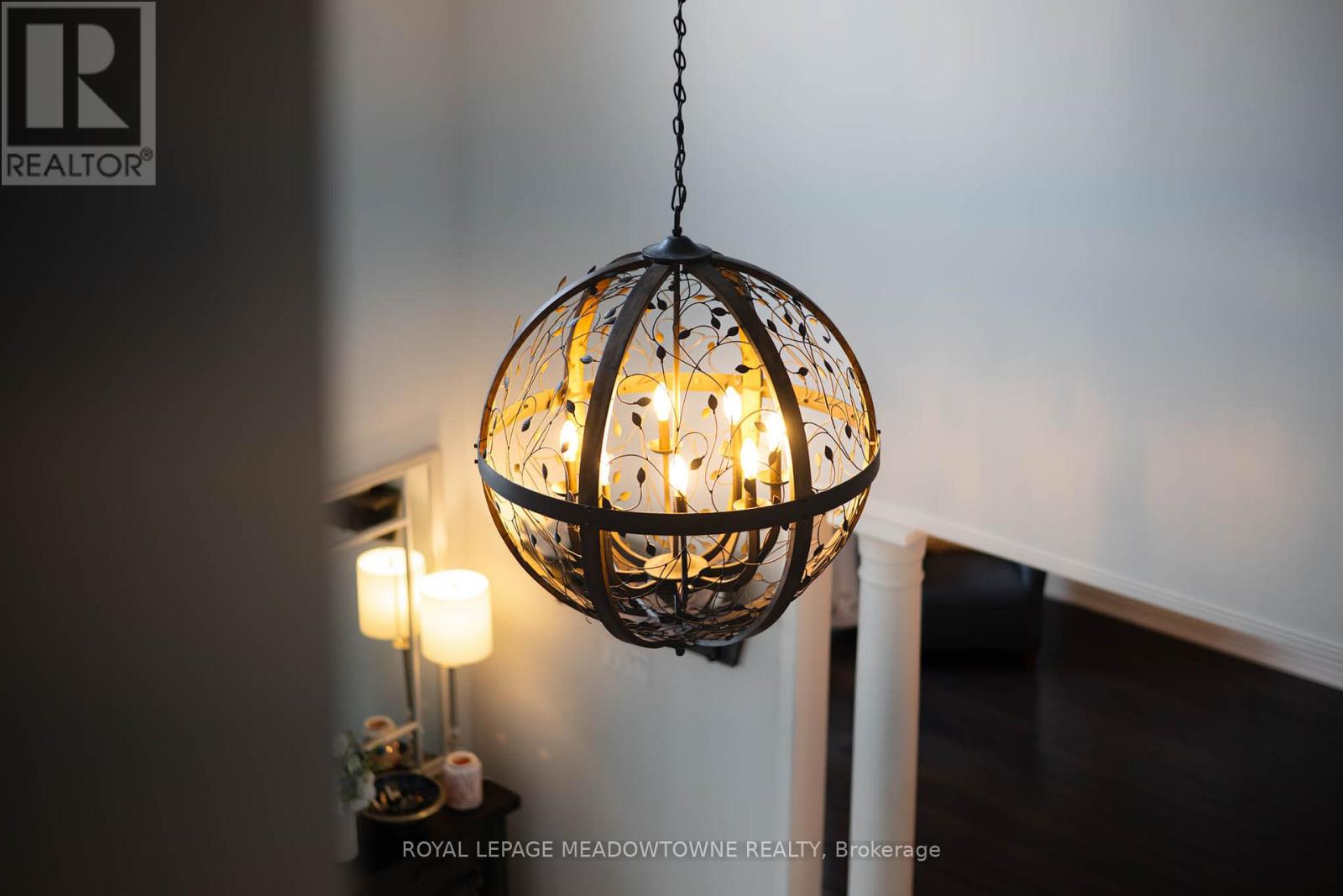 19 Grist Mill Drive, Halton Hills, Ontario  L7G 6C2 - Photo 8 - W12771162